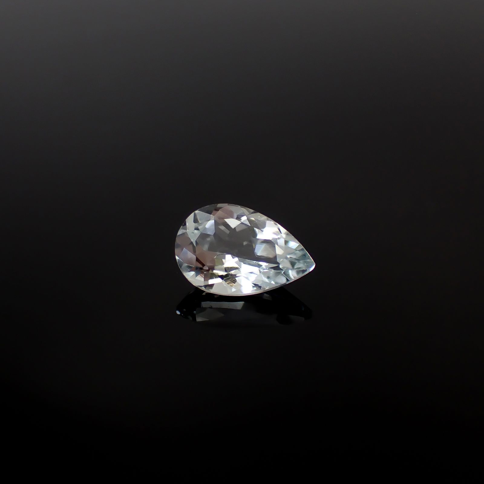 アクアマリン モザンビーク産 2.64ct [250530334]12.2x8mm前後