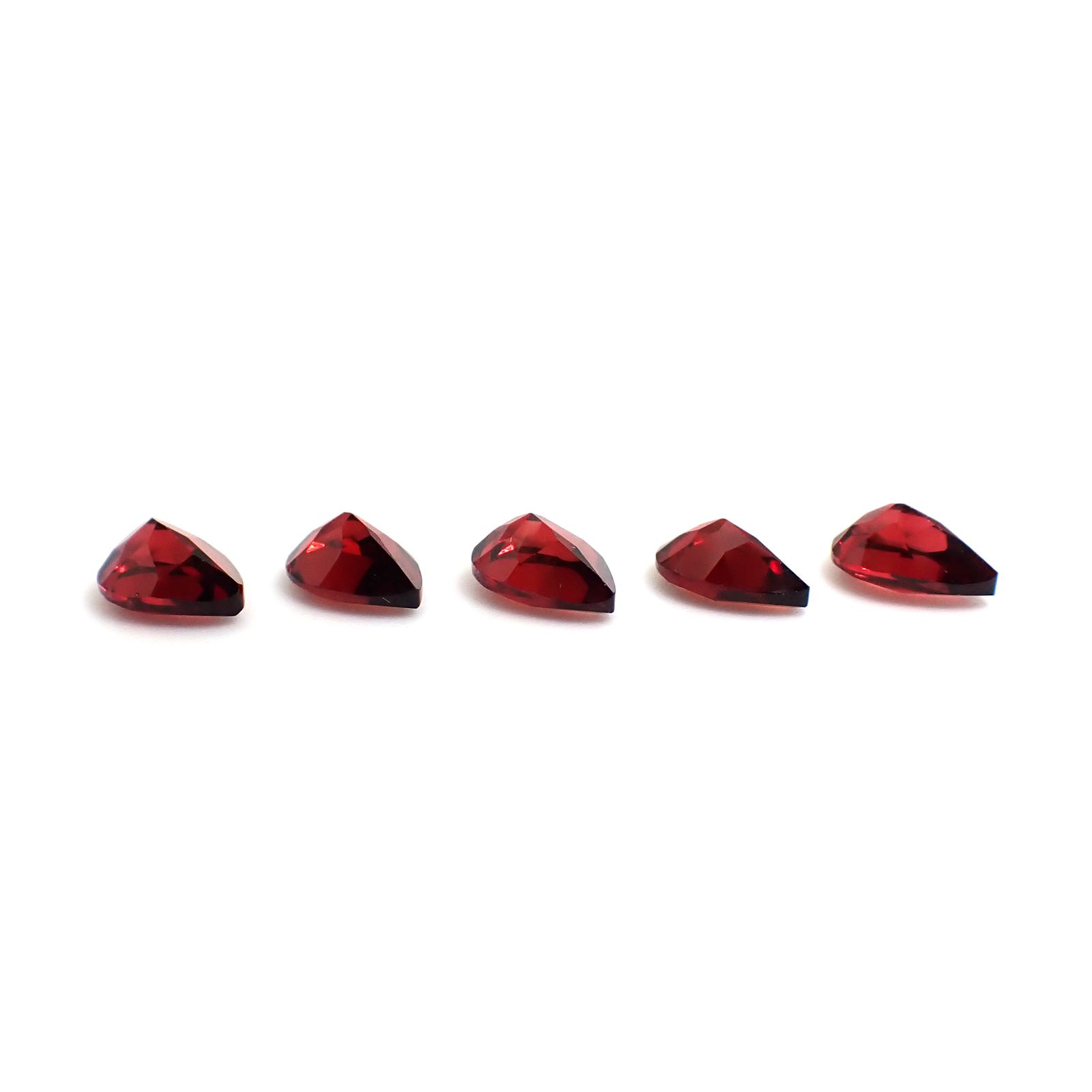 ◇ランダムセレクト◇パイラルスパイトガーネット モザンビーク産 約0.80ct / 7.1x5mm前後 [260532222]