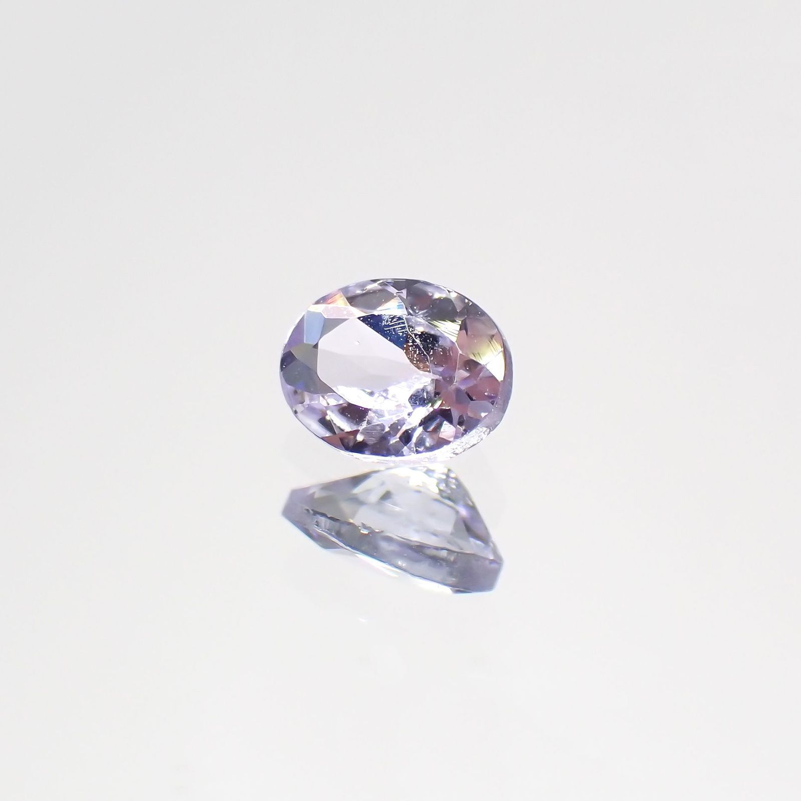 ラベンダーゾイサイト(宝石名ゾイサイト)タンザニア産 0.36ct 識別済[220115060]5x4mm前後