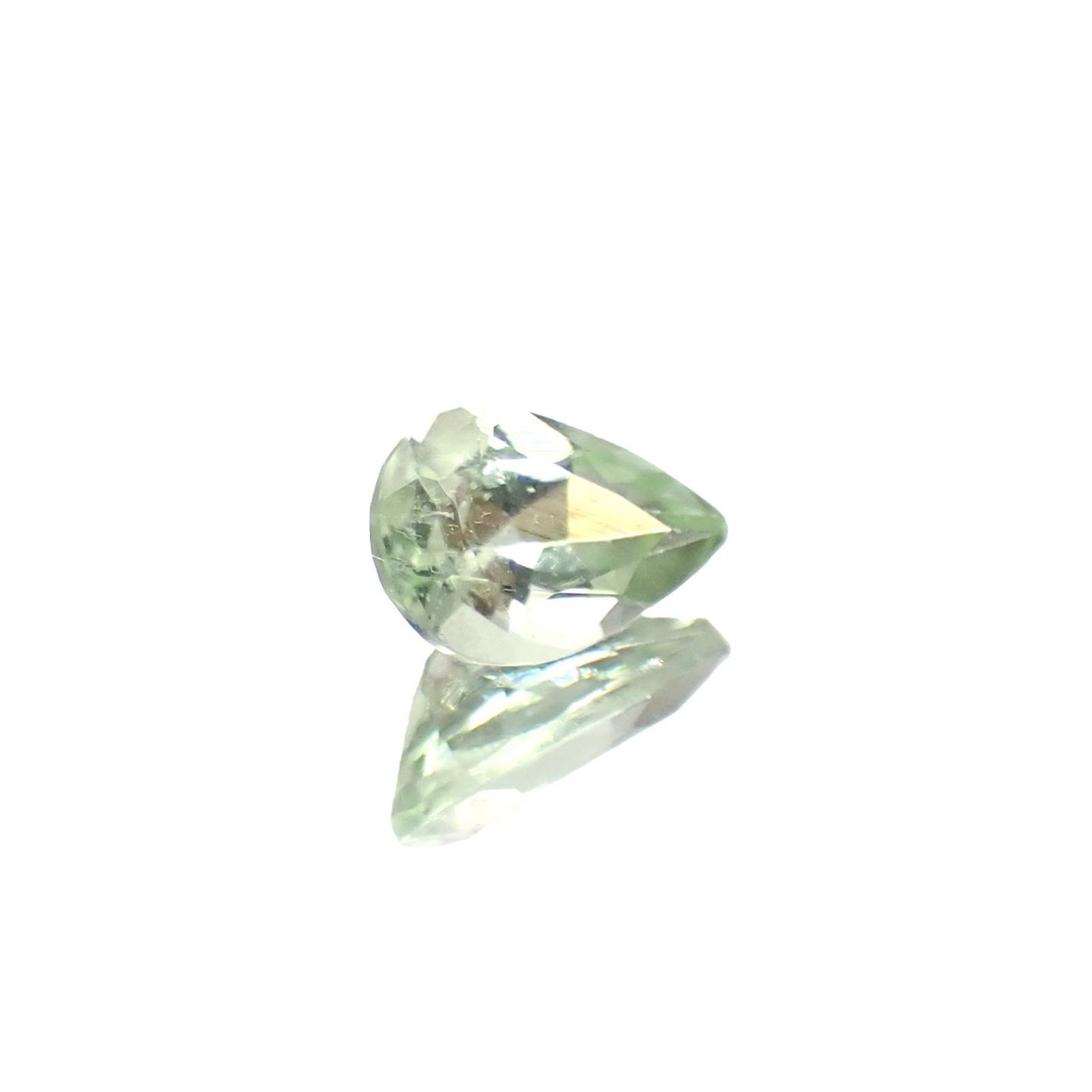 ミントペリドット パキスタン/ノルウェー産 0.39ct / 6.1x4mm前後 [250730643]