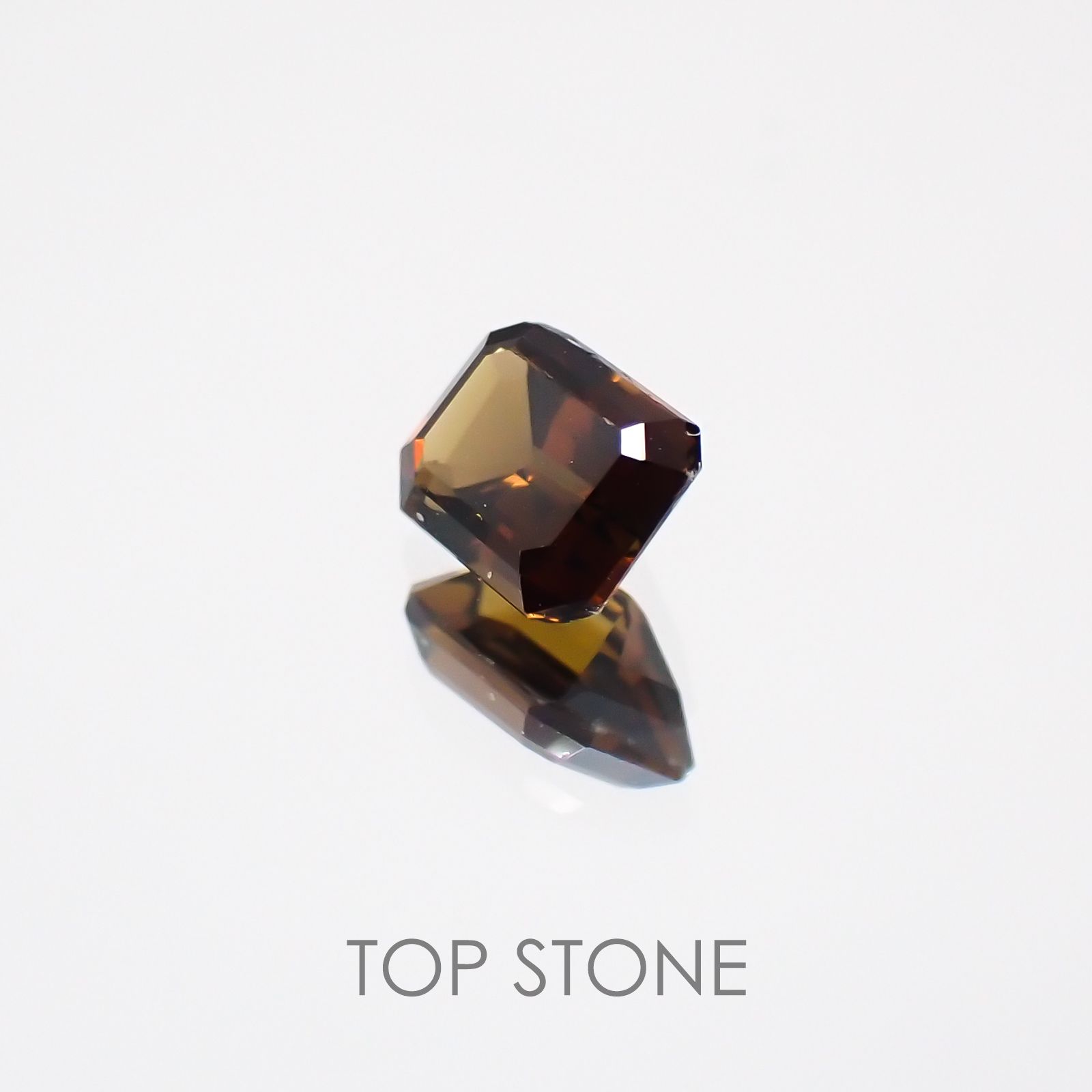 エンスタタイト(宝石名エンスタタイト) タンザニア産 0.40ct 識別済[20128769]4.6×3.6mm前後