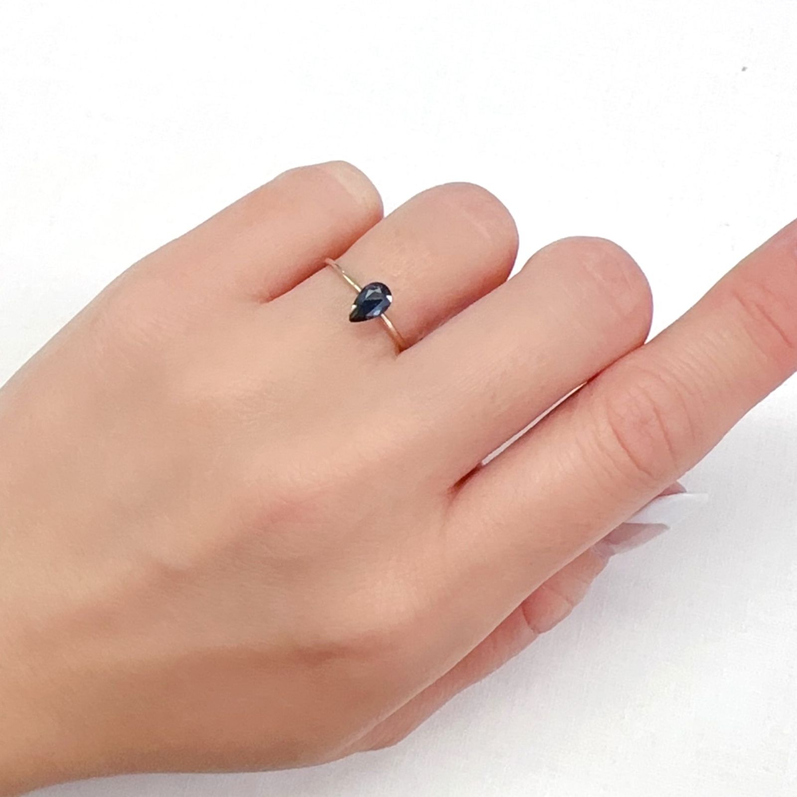 サファイア(宝石名サファイア)ケニア産 0.53ct 識別済[231124237]6.8x4.1mm前後