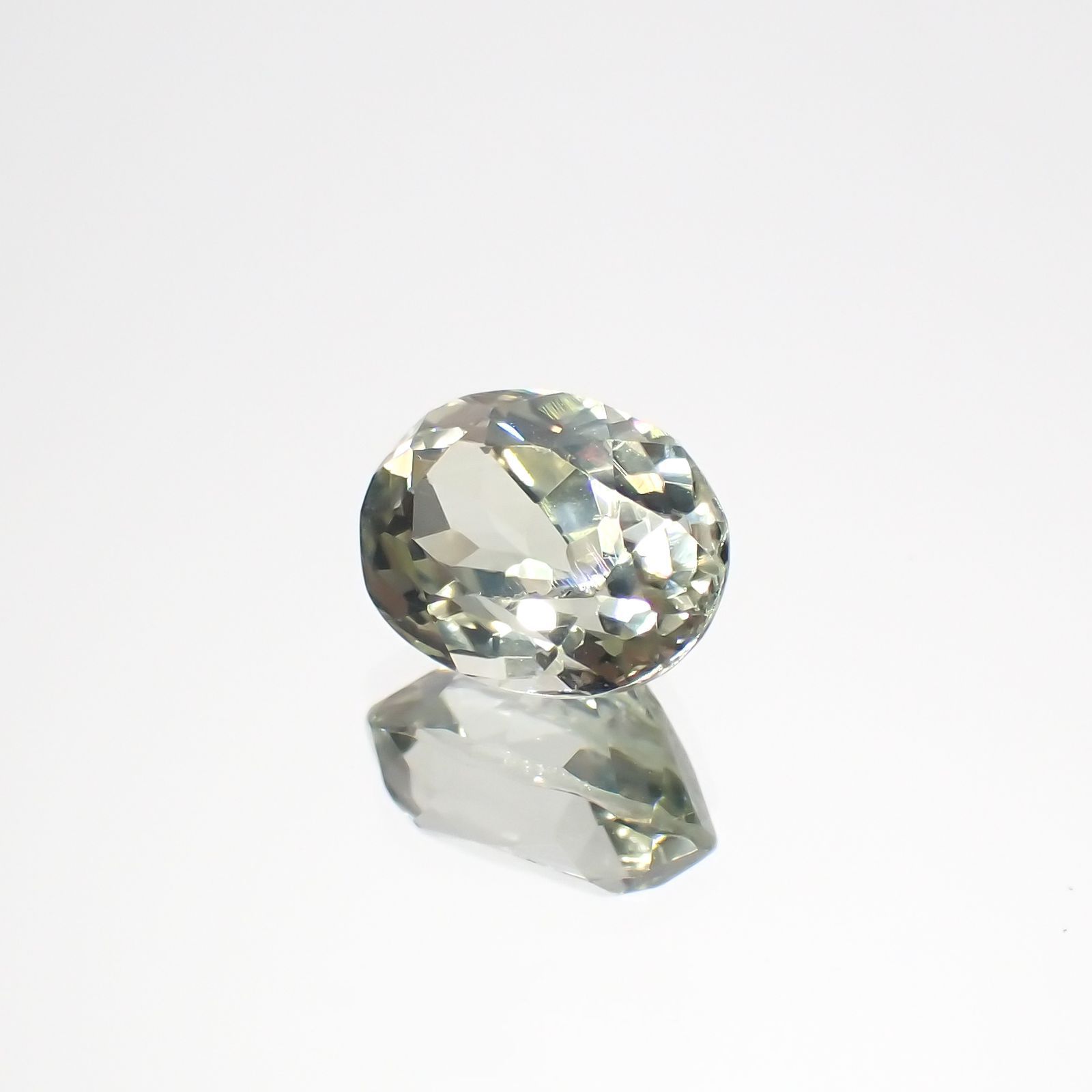 シリマナイト(宝石名シリマナイト)インド産 1.84ct 識別済[221018462]8.1x6.2mm前後