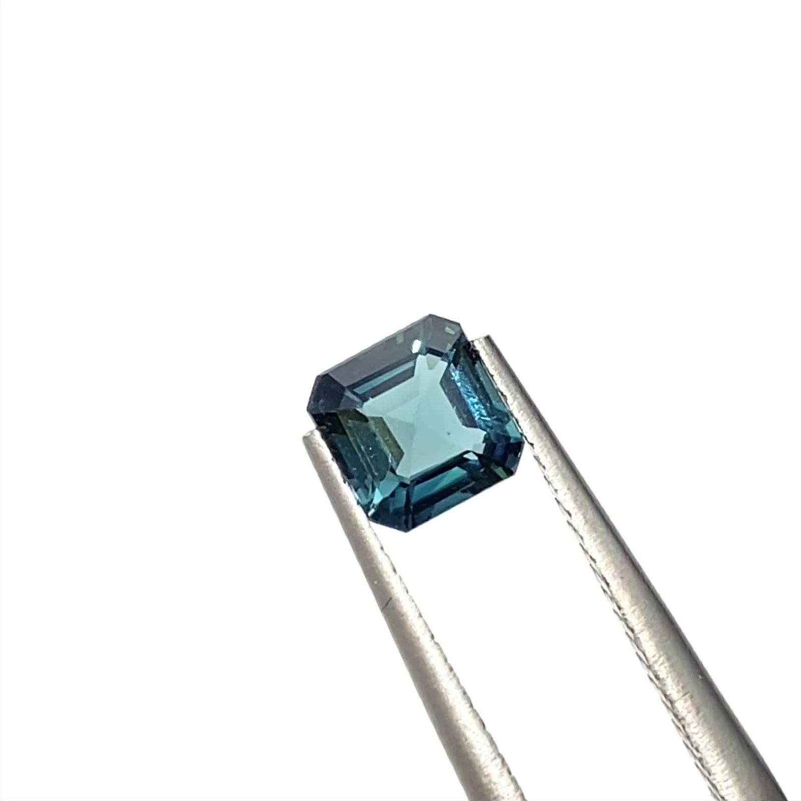 【アフガニスタン産】トルマリン ブルートルマリン(宝石名トルマリン)アフガニスタン産 0.65ct