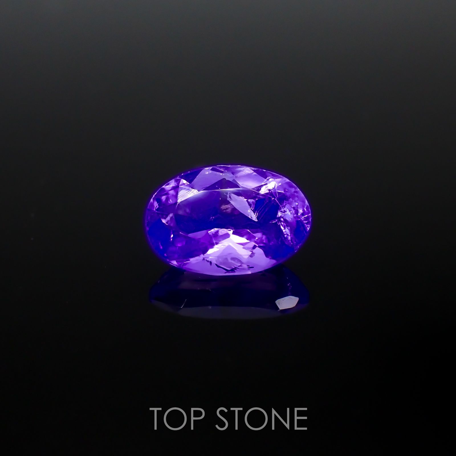 フローライト フルオレッセンス イギリス・ロジャリー鉱山産 2.80ct[220716930]10.8x7.5mm前後