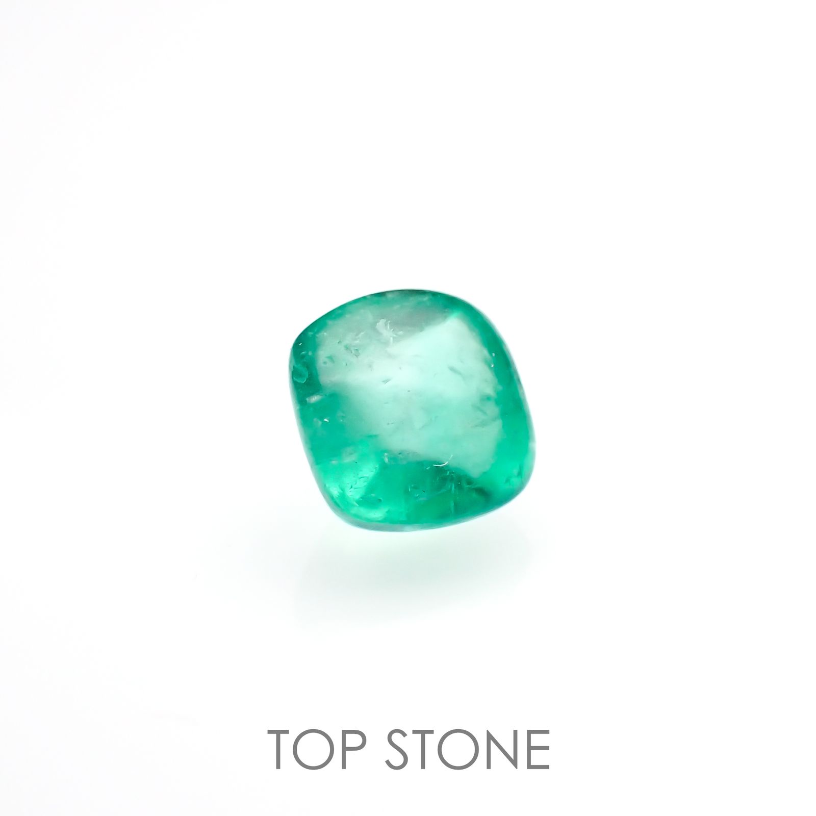 ◇シュガーローフカット◇エメラルド(宝石名エメラルド)コロンビア産 0.55ct 識別済[220515951]4.8x4.7mm前後