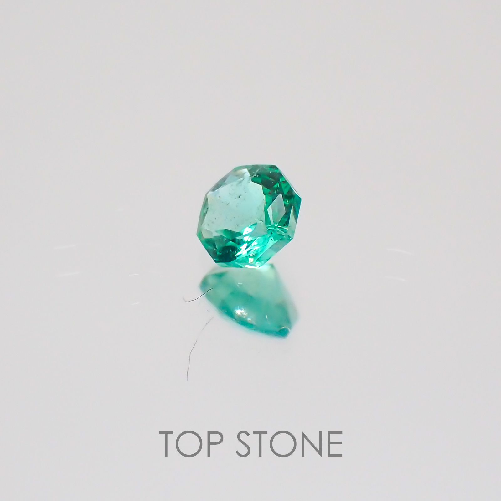 ◇オクタゴンカット◇エメラルド ザンビア産 ルース 0.13ct[21018871]3.1×3.1mm前後