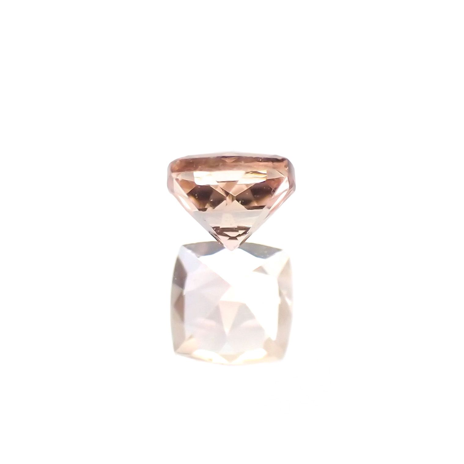 インペリアルトパーズ ブラジル産 0.18ct / 3x3mm前後 [230923552]