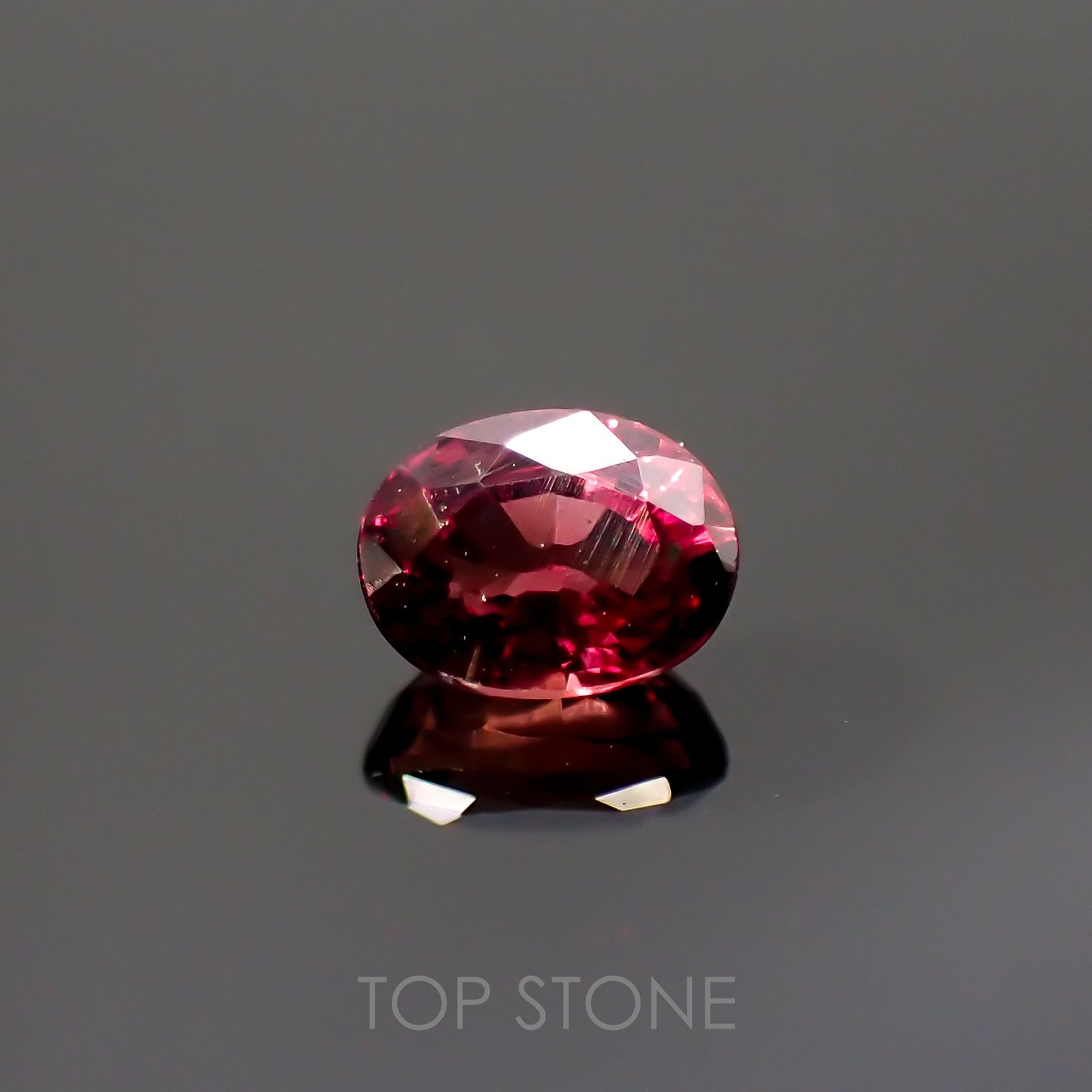 ルビー(宝石名ルビー)タンザニア産 0.28ct 識別済[220115040]4x3.1mm前後