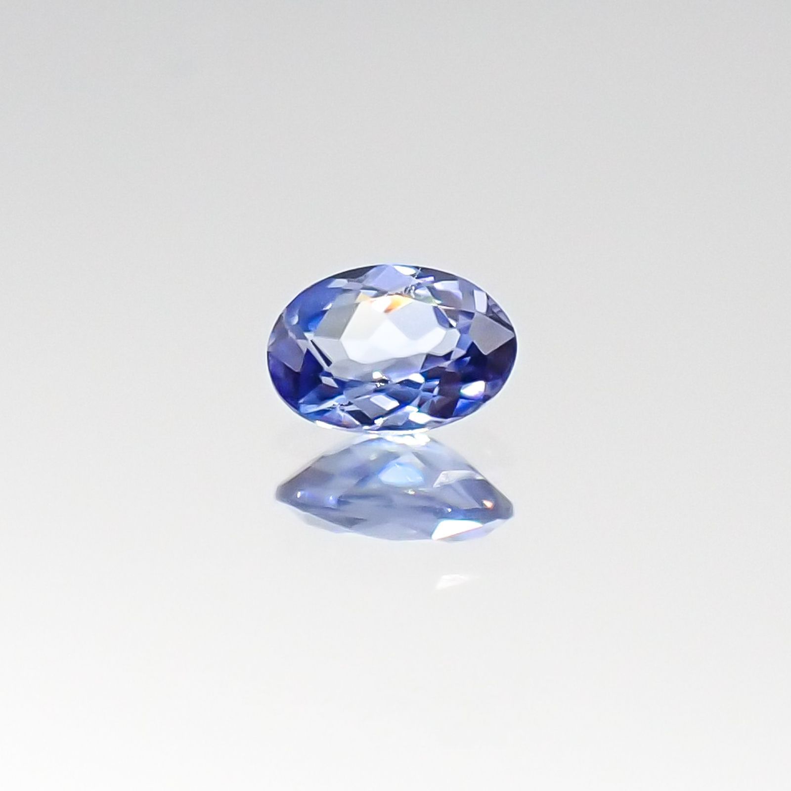 ベニトアイト(宝石名ベニトアイト) アメリカ・カリフォルニア産 0.15ct 識別済[20095842]3.9×2.8mm前後