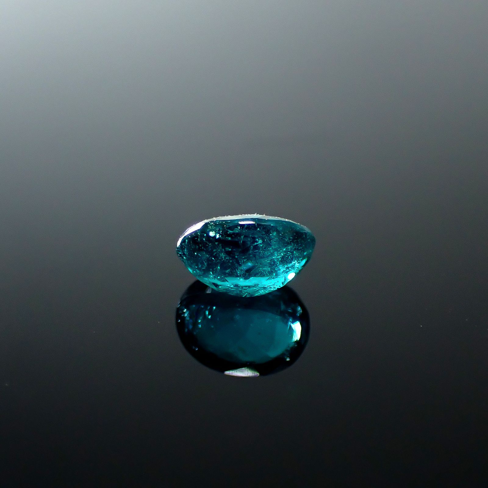 パライバトルマリン(宝石名トルマリン/別名パライバ・トルマリン)ブラジル産 0.74ct GIA鑑付[250931149]6.3x5.01mm前後