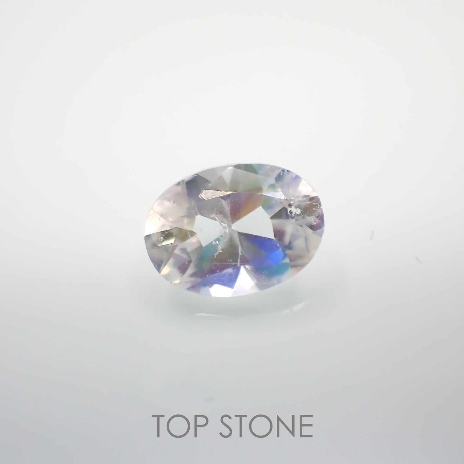 レインボームーンストーン(宝石名ラブラドライト)タンザニア産 0.82ct 識別済[220716856]7.6x5.6mm前後