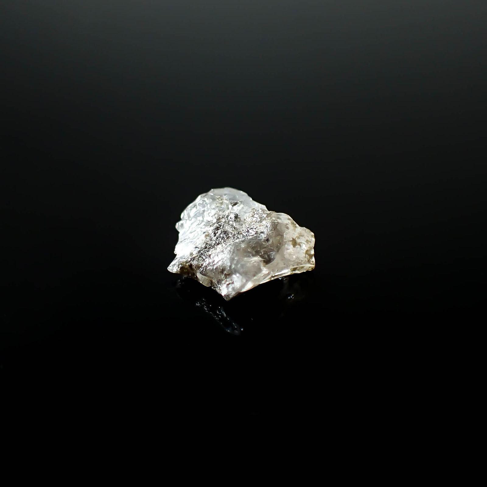 フェナカイト 原石 ロシア産 2.56ct [250730805]9.9x10.2mm前後