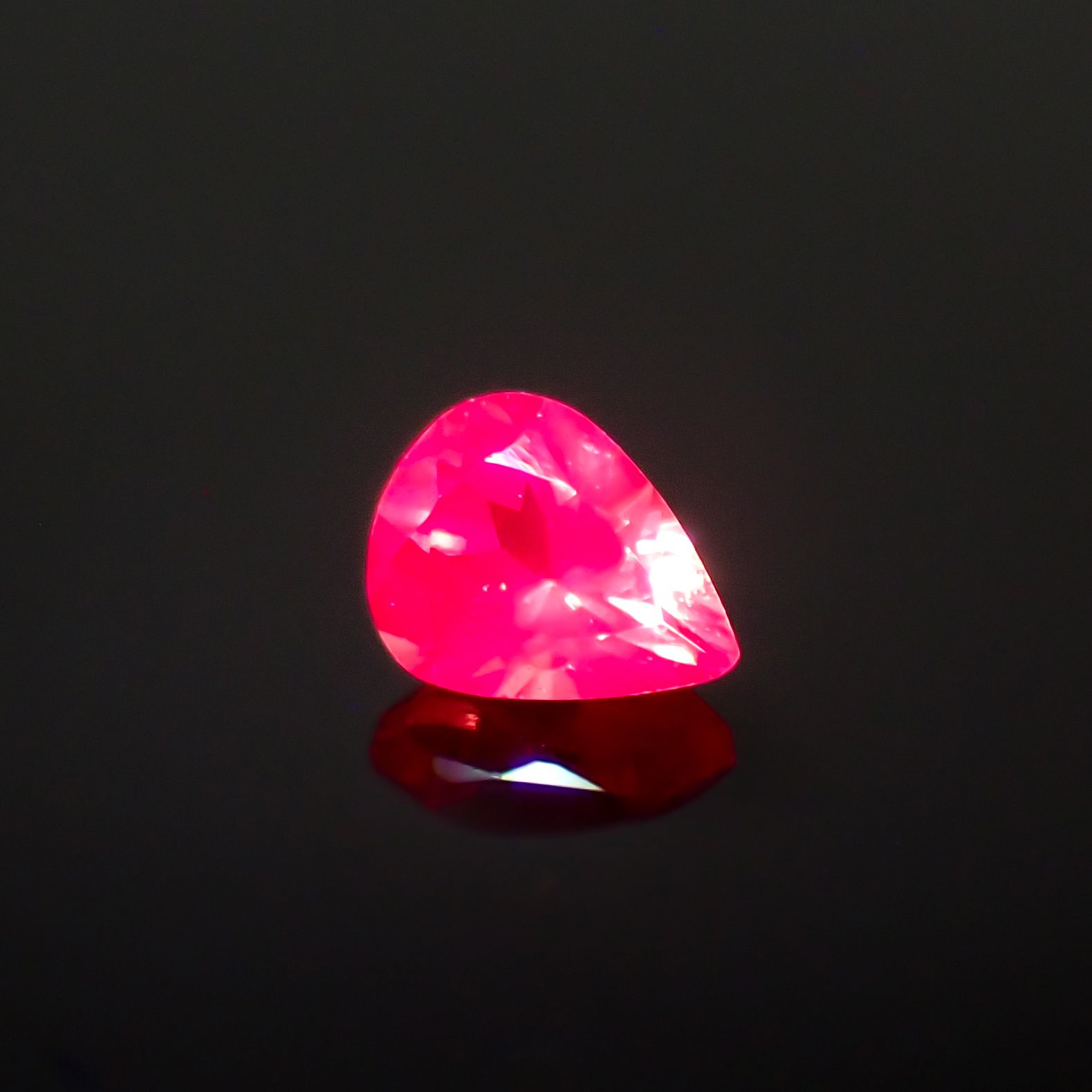 ピンクスピネル パパラチャカラー タンザニア産 0.17ct[230421858]4x3.1mm前後