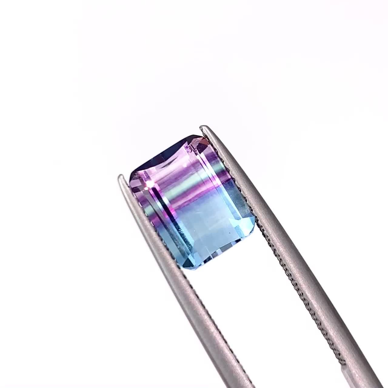 パーティカラーフローライト ブラジル産 3.02ct[230321186]8.9x6.9mm
