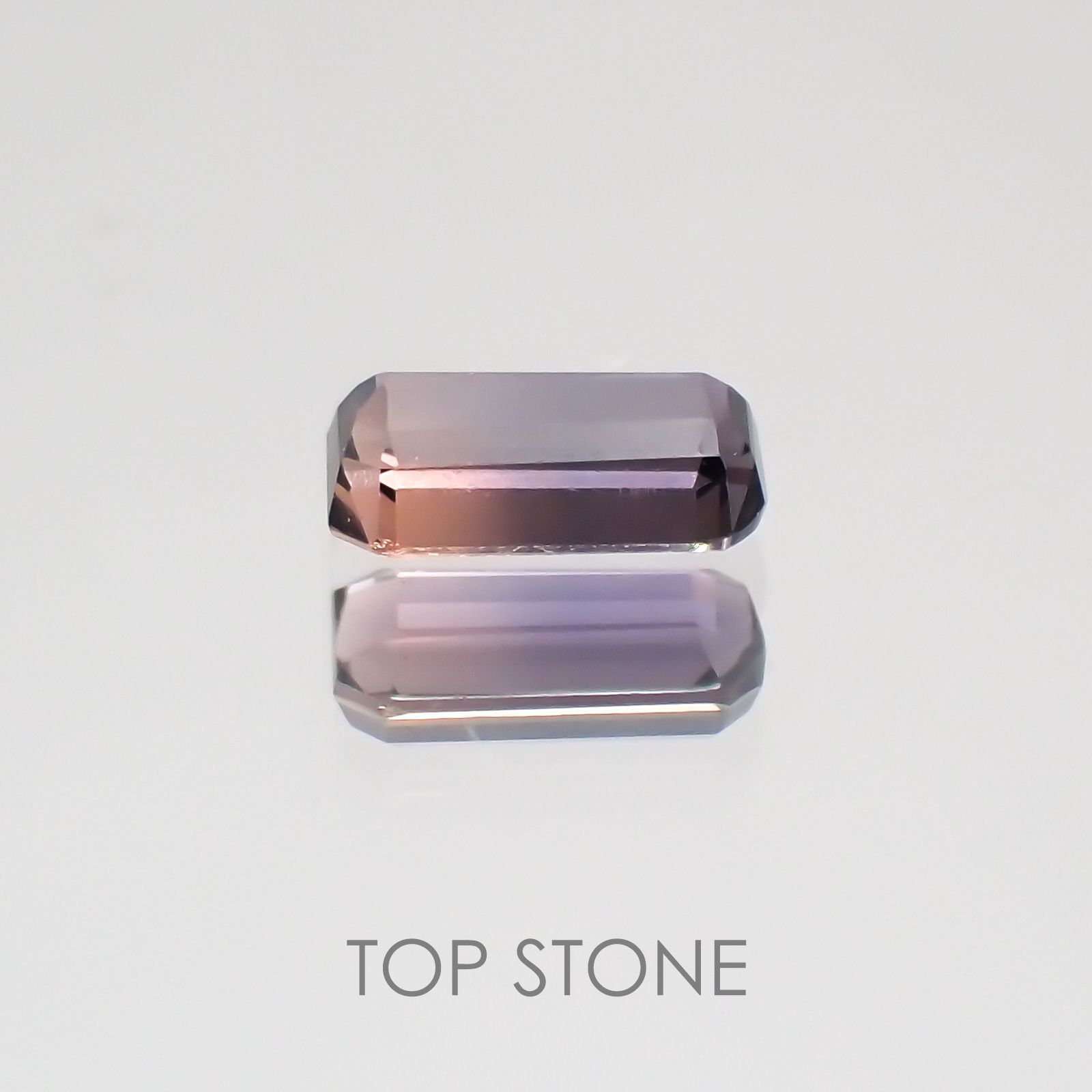 バイカラーサファイア(宝石名バイカラー・サファイア) タンザニア産 0.24ct 識別済[21029757]4.5×2.8mm前後