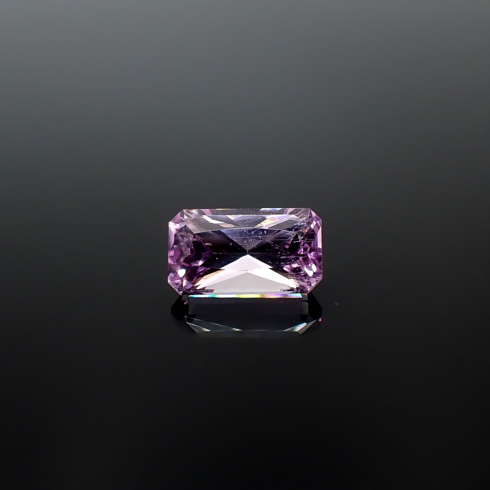 クンツァイト ナイジェリア産 2.93ct [250830967]10.5x5.9mm前後