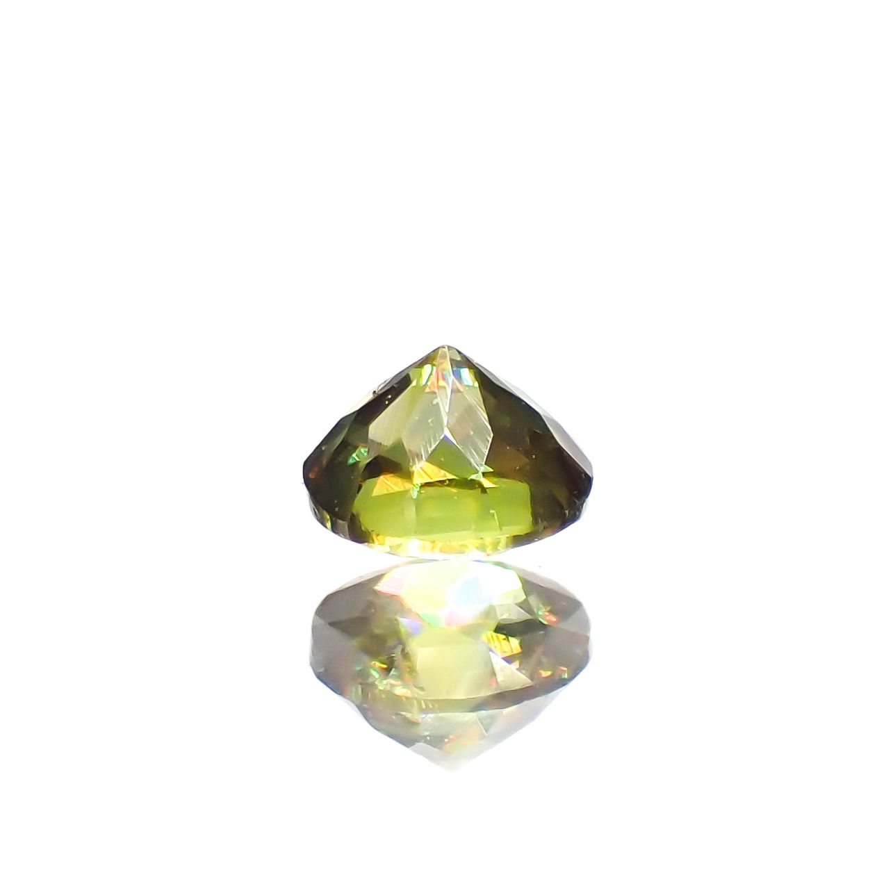 カラーチェンジスフェーン パキスタン産 0.17ct[230522189]3.2x3.2mm前後