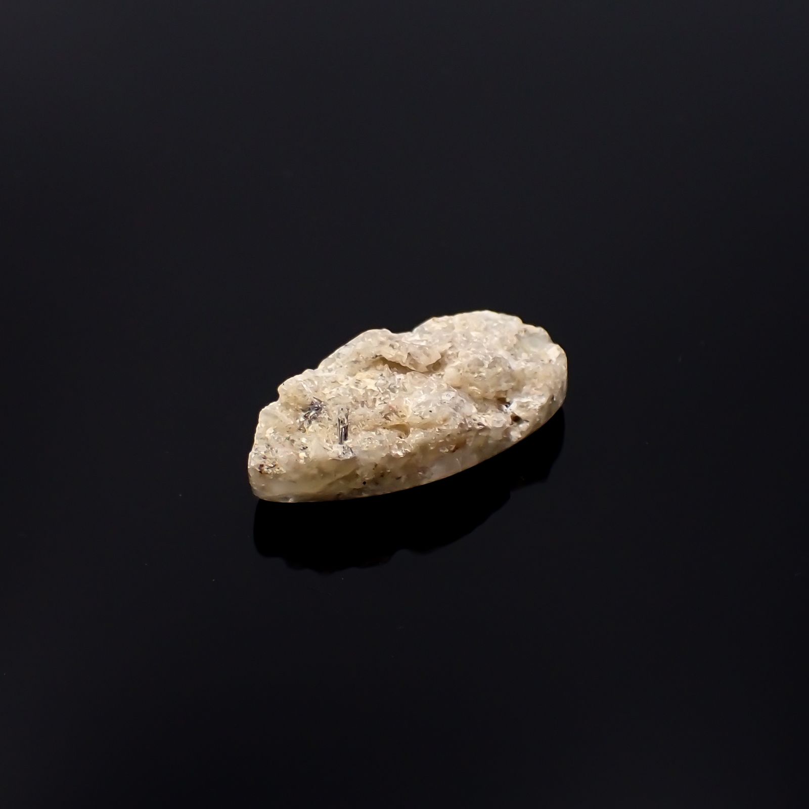 ホワイトガーデンクォーツ ブラジル産 24.97ct[230722652]30x15mm前後