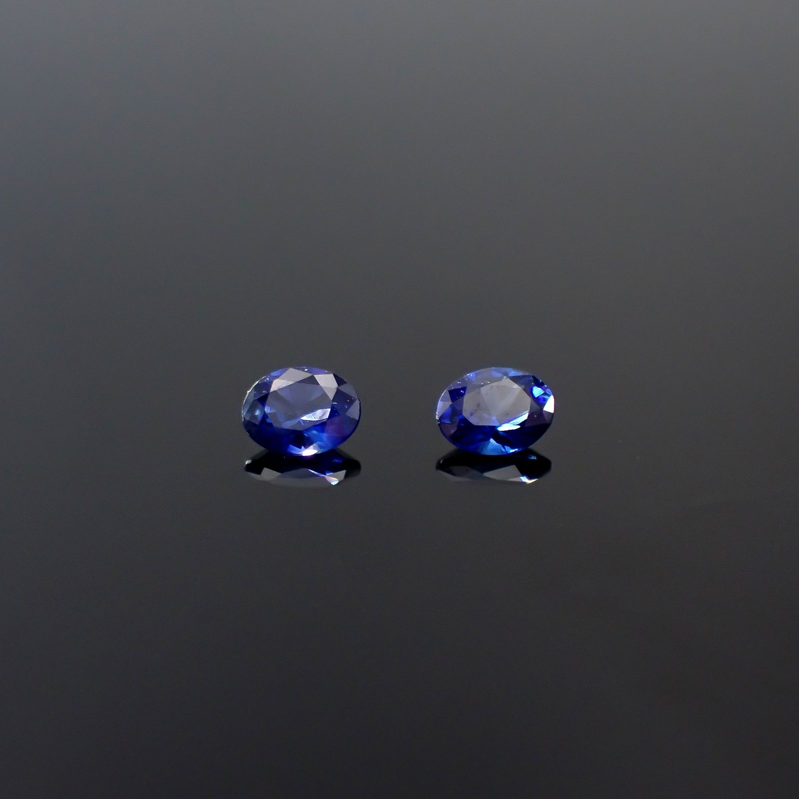 ◇ペアセット◇サファイア スリランカ/マダガスカル産 0.38ct(2pcs合計) [250830994]4x3mm前後