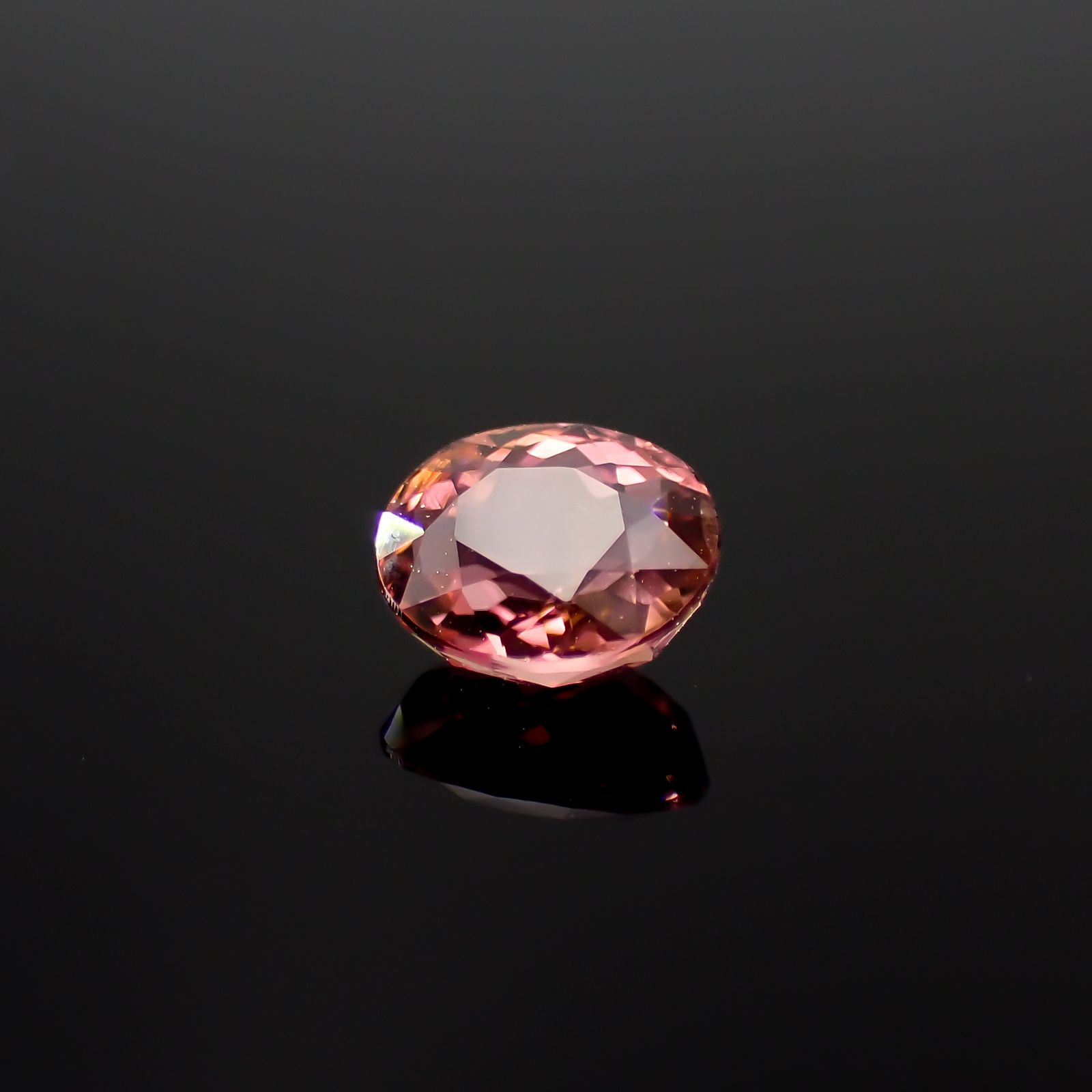 ローズピンクトルマリン(宝石名ピンク・トルマリン)ブラジル/アフリカ産 0.98ct 識別済[240929138]6.7x5.8mm前後