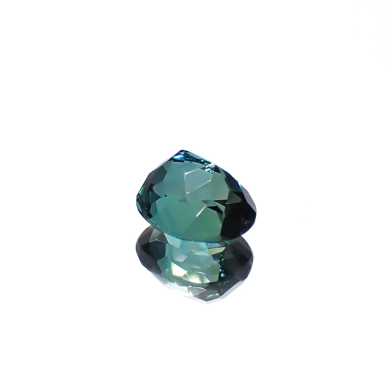 ブルーグリーントルマリン ブラジル産 1.05ct[240527539]6.7x5.7mm前後