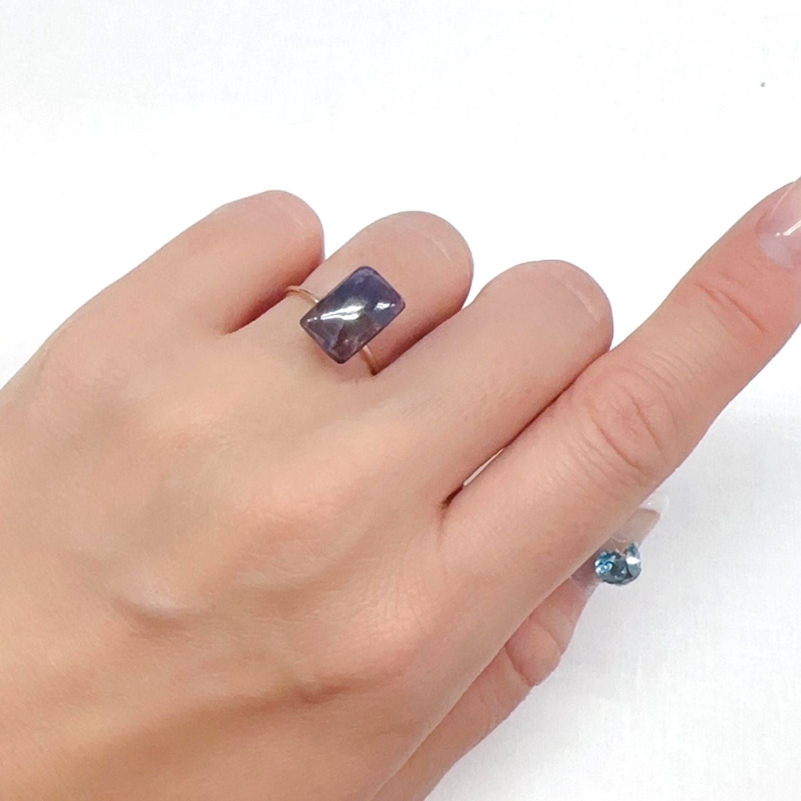 ブラッドショットアイオライト インド産 3.59ct[240226178]12x7.9mm前後