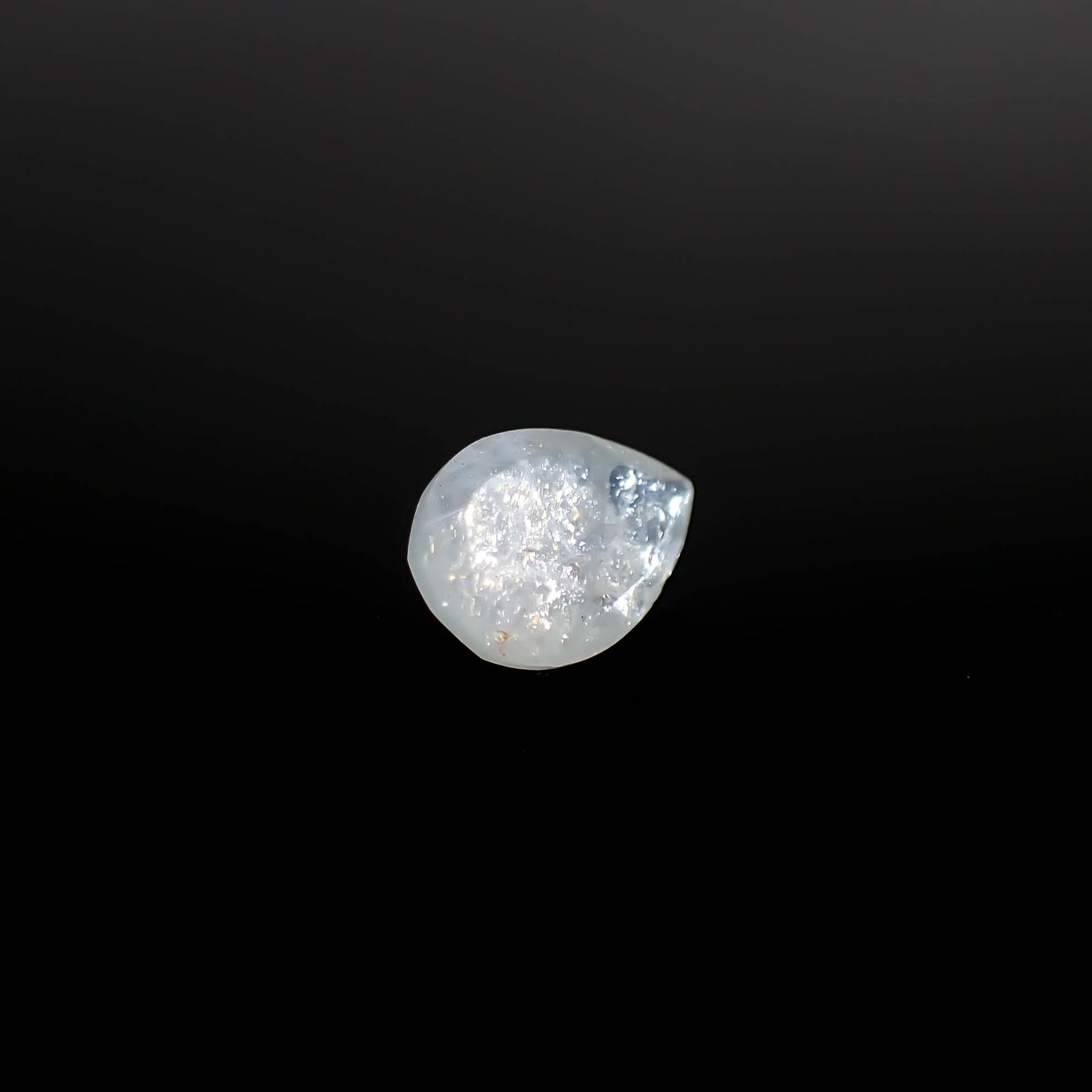 イリデッセンスアクアマリン ブラジル産 0.80ct [250730836]8.1x5.6mm前後
