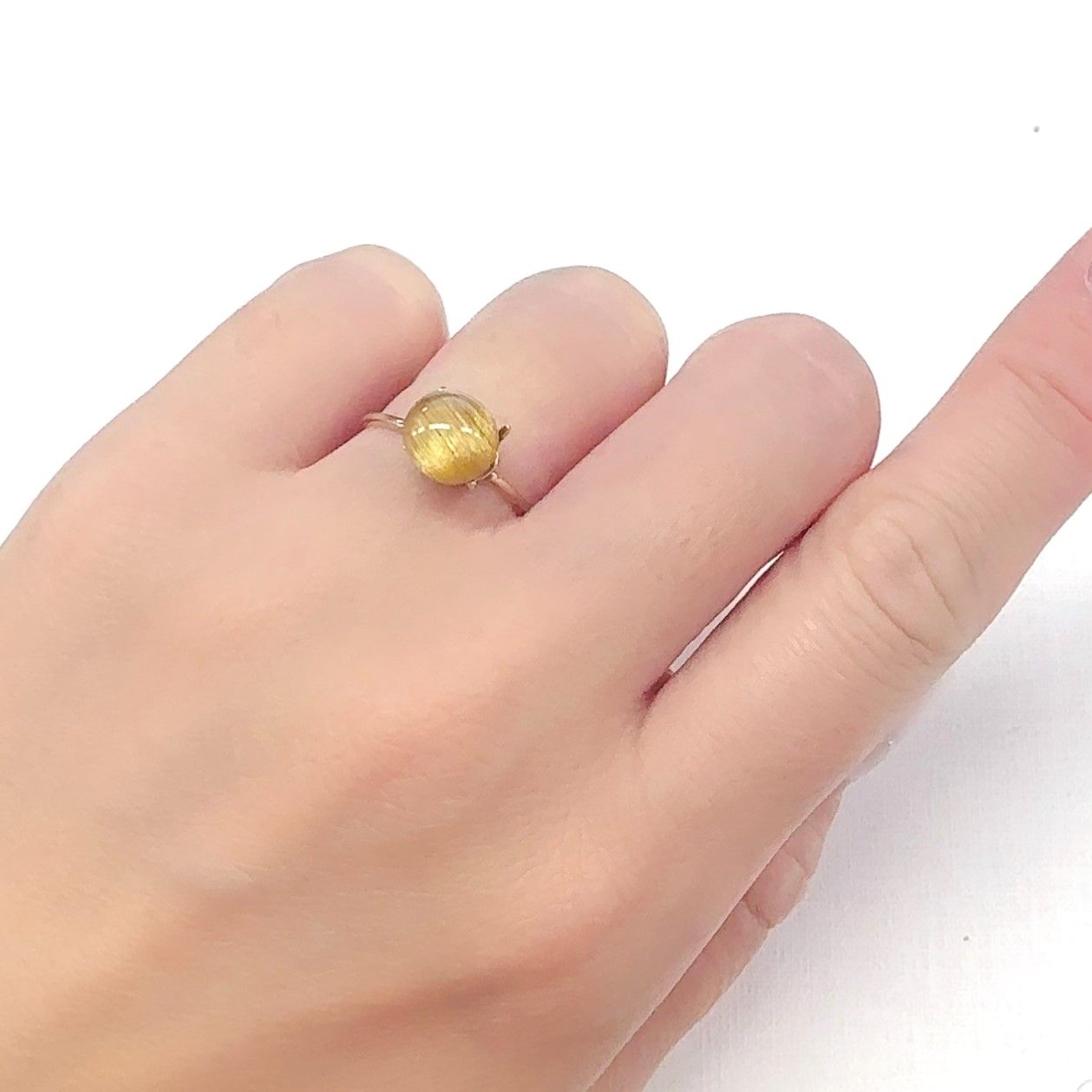 ルチルクオーツキャッツアイ ブラジル産 2.24ct[240427338]7.9x7.9mm前後