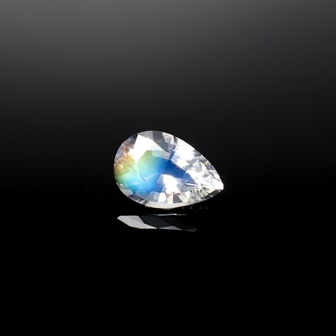 レインボームーンストーン(宝石名ラブラドライト)マダガスカル産 1.111ct ソ付(彩珠)[240326934]8.8x6mm前後