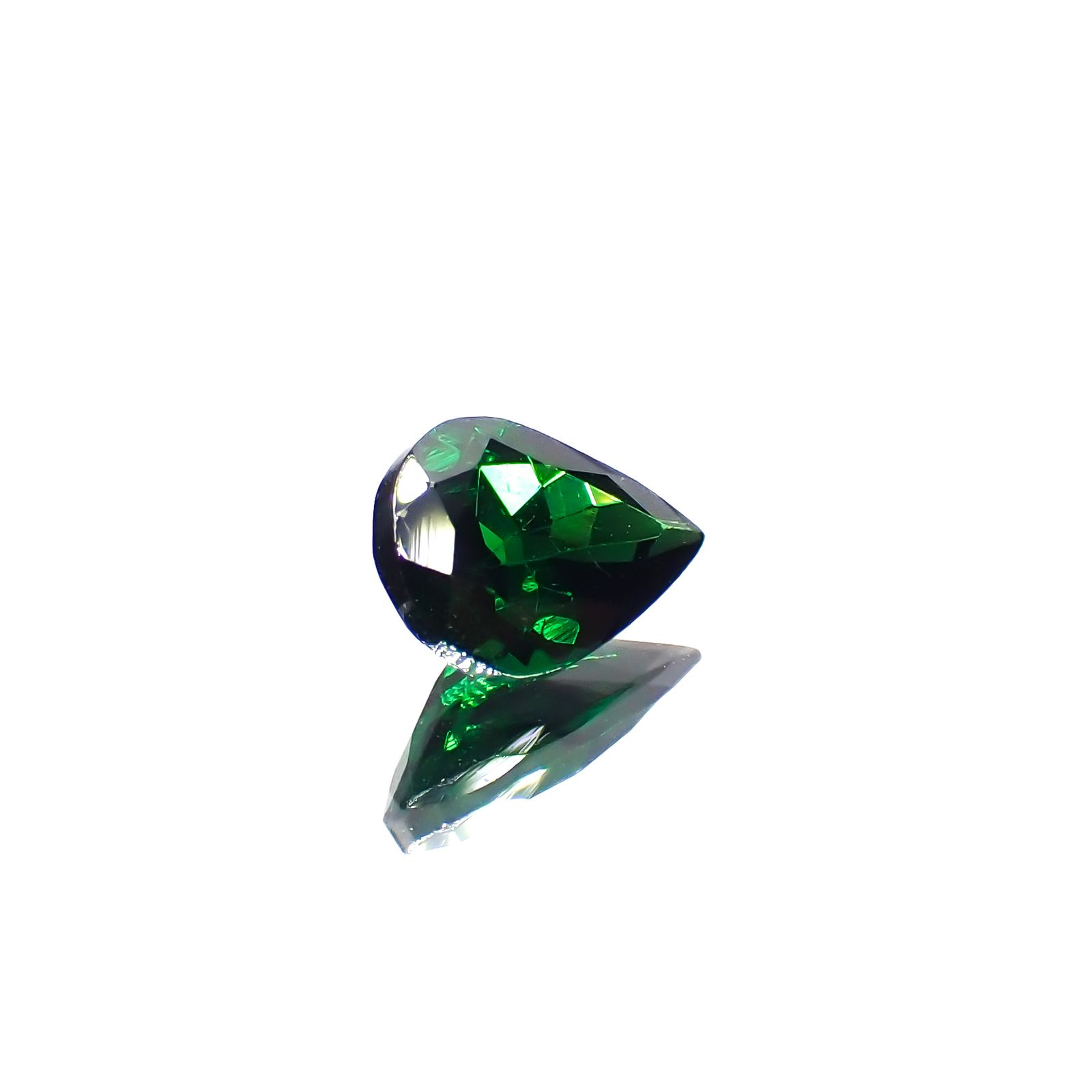 ツァボライト(宝石名グリーン グロッシュラー・ガーネット)タンザニア産 0.692ct ソ付(彩珠)[231224571]6.8x4.8mm前後