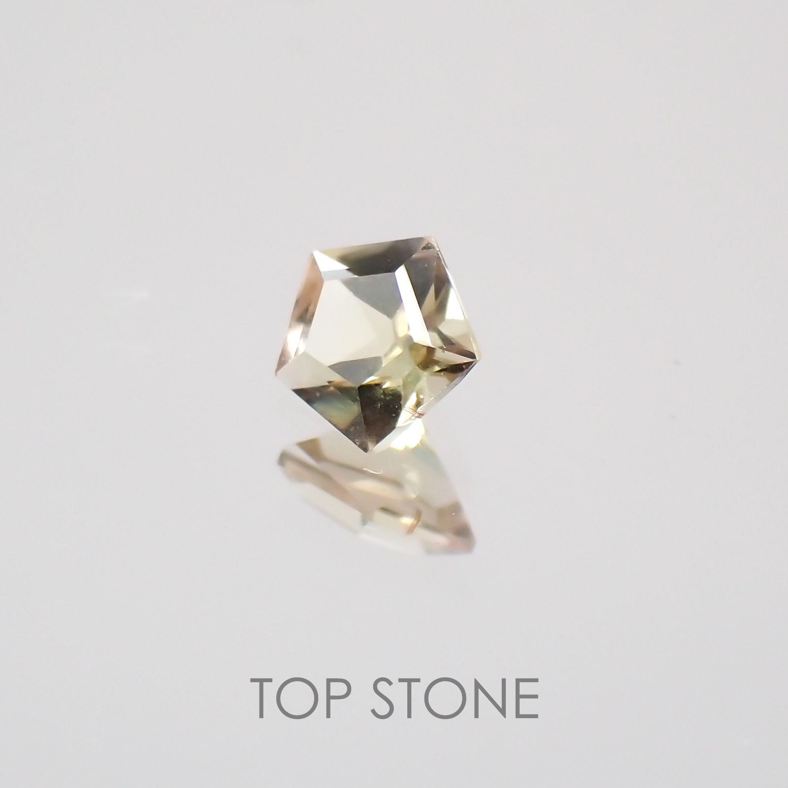 ◇ペンタゴンカット◇バイカラートルマリンSA ブラジル・アフリカ産 ルース 0.11ct[21019138]3.1×3.1mm前後