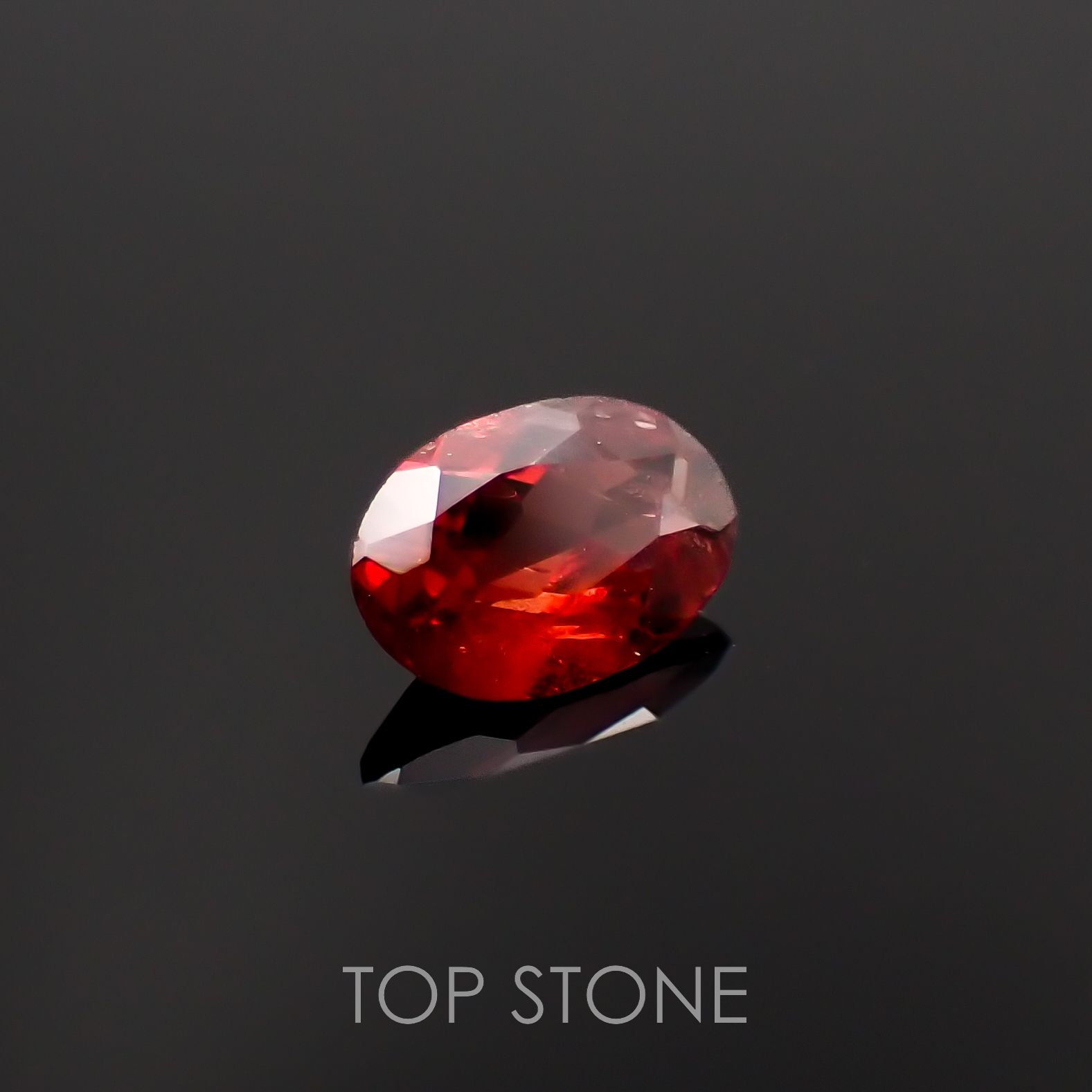 オレゴンサンストーン アメリカ・オレゴン州産 0.42ct[230119978]5.8x3.9mm前後