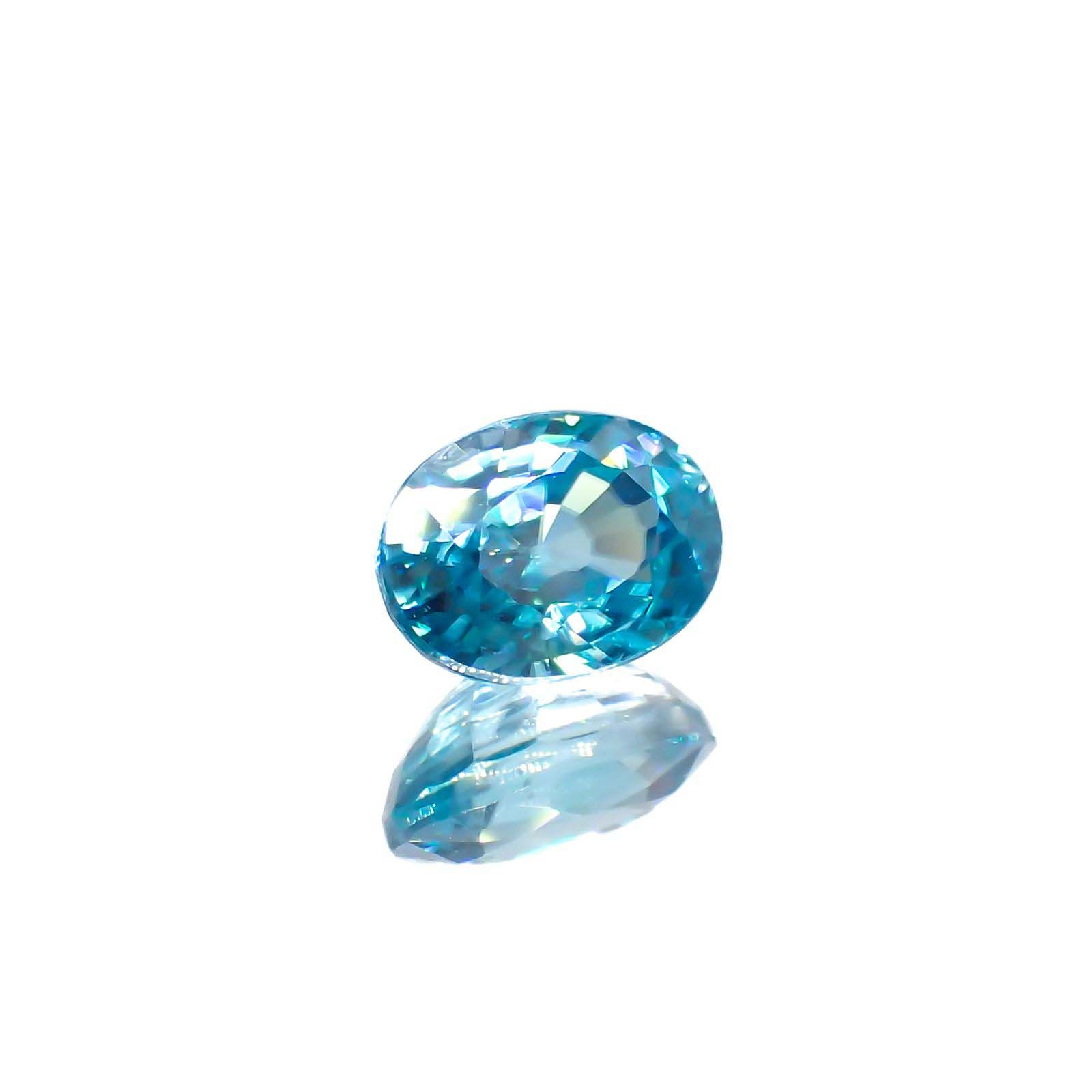 ブルージルコン(宝石名ジルコン)カンボジア産 2.51ct 識別済[220817502]8x5.9mm前後