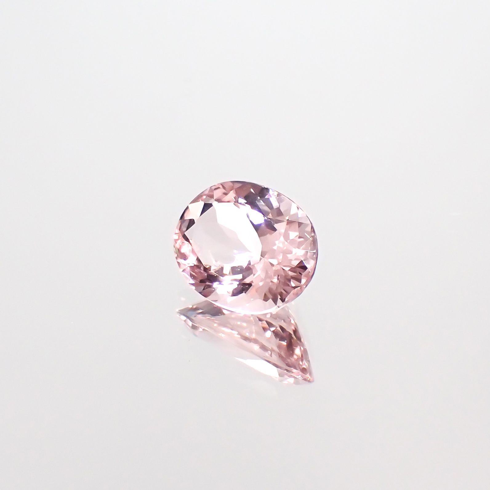 モルガナイト ブラジル/モザンビーク産 2.55ct[231224877]10.9x8.3mm前後