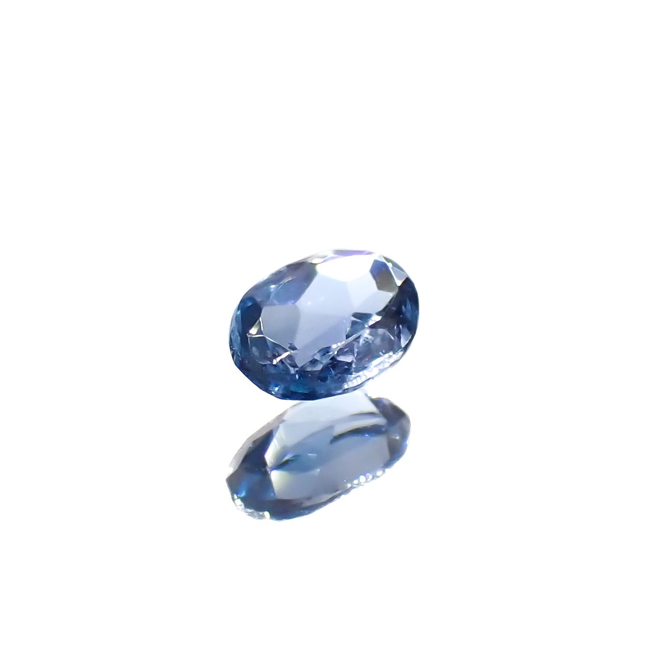 タトゥーアクアマリン ブラジル・ミナスジェライス州タトゥー鉱山産 0.14ct[240427169]4.1x2.8mm前後