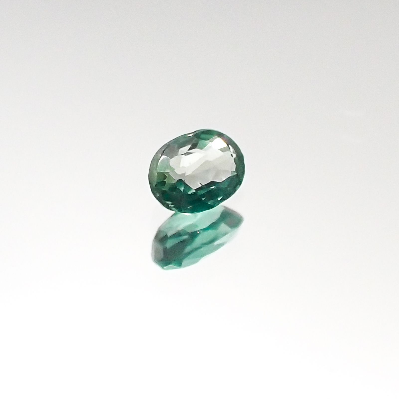 アレキサンドライト インド産 ルース 0.13ct[20095561]3.4×2.5mm前後