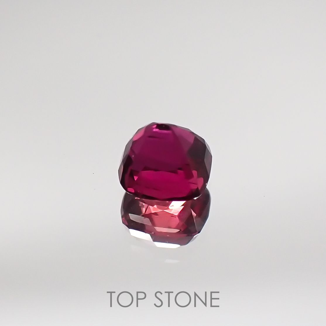 ルビー 非加熱 マダガスカル産 ルース 0.3ct[210711736]3.4×3.2mm前後