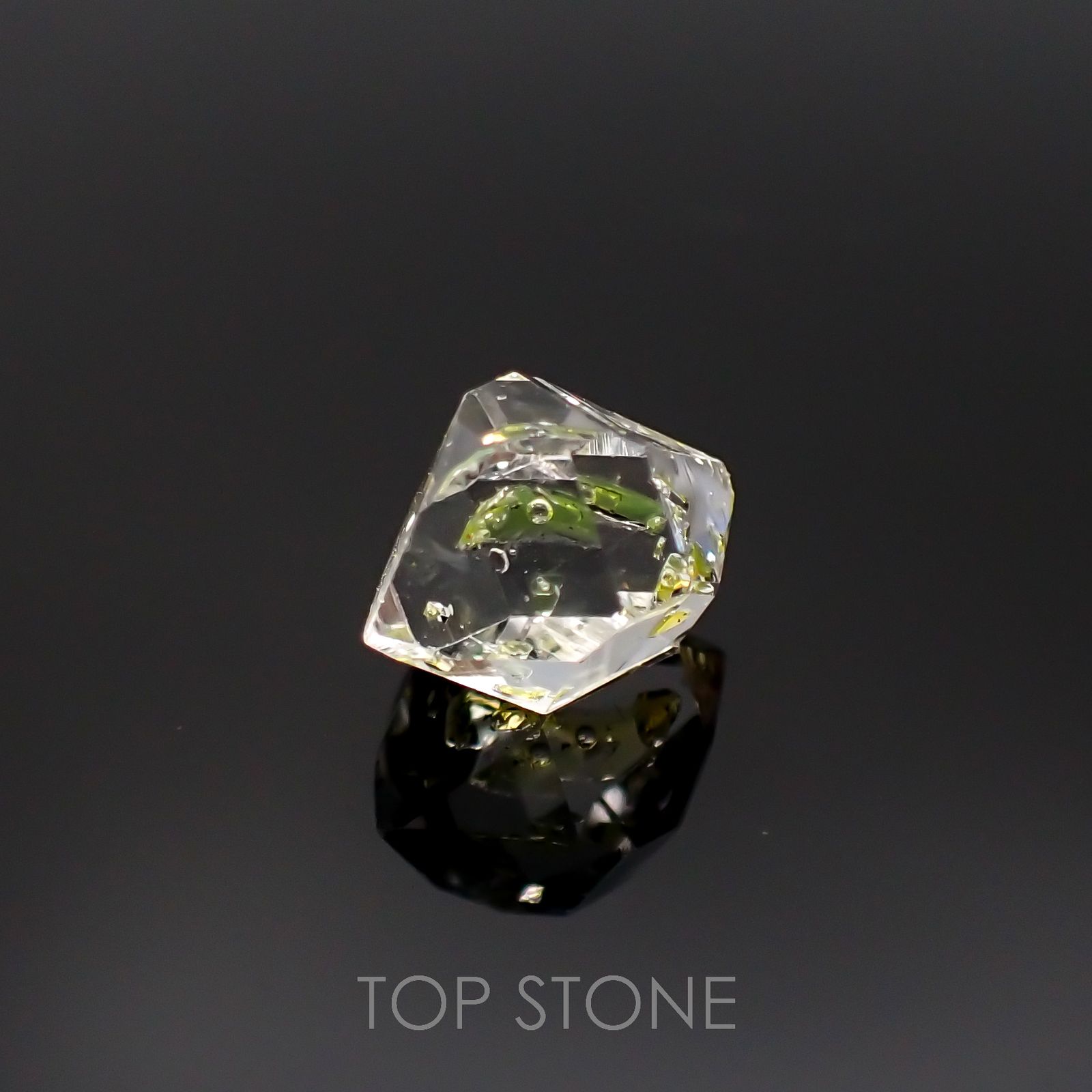 オイルインクォーツ 原石 パキスタン産 3.30ct[220917686]11.1x8.6mm前後