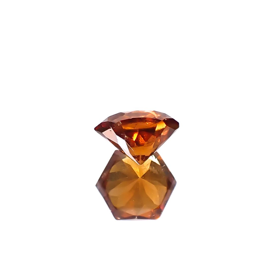 ◇ヘキサゴンカット◇ヘソナイトガーネット(宝石名ヘソナイト・ガーネット)スリランカ産 0.95ct 識別済[241129441]5.6x5.5mm前後