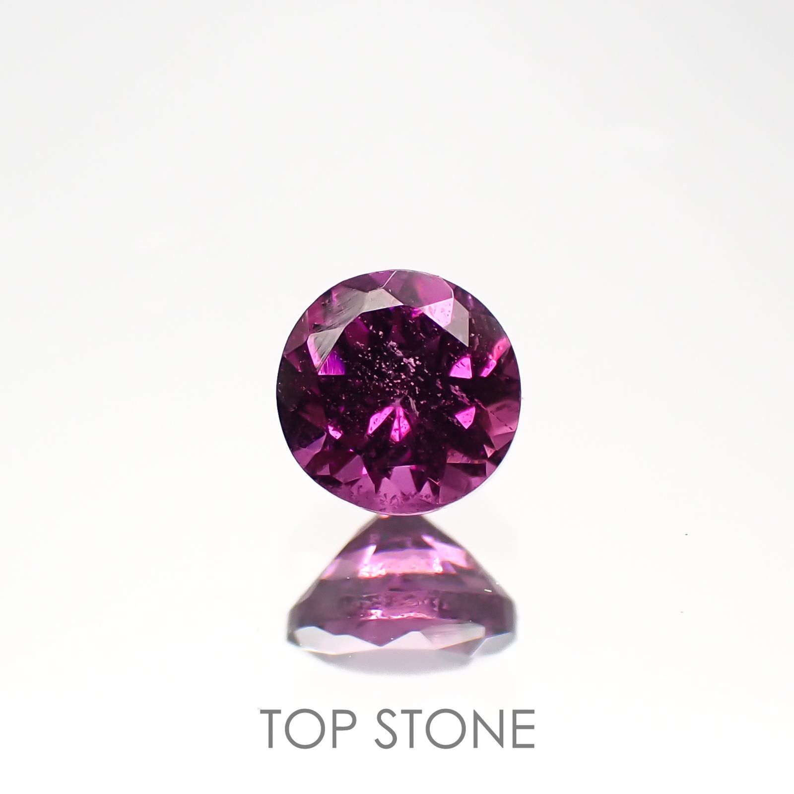 カラーシフト マラヤガーネット(宝石名ガーネット)タンザニア産 0.40ct 識別済[220817280]4.1x4.1mm前後