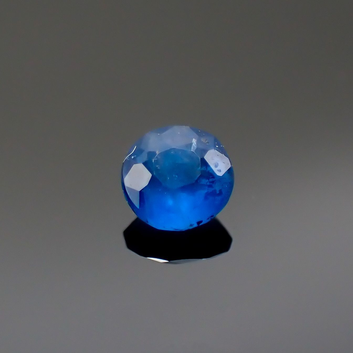 アフガナイト フルオレッセンス(宝石名アフガナイト)アフガニスタン産 0.12ct 識別済[220917568]3.5x3.4mm前後