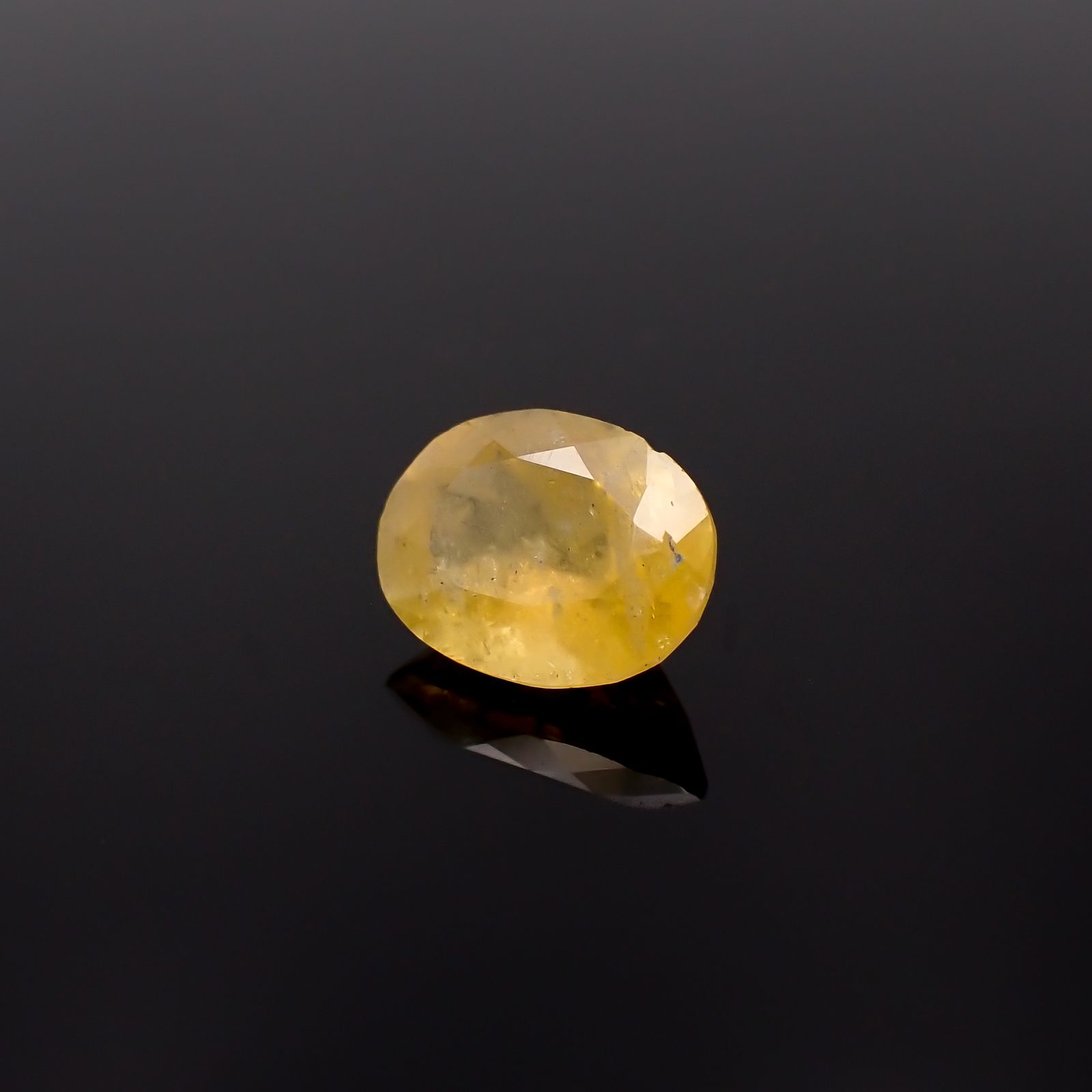 コンドロダイト(宝石名コンドロダイト)タジキスタン・パミール高原産 1.479ct ソ付(彩珠)[231225229]8.1x6.2mm前後