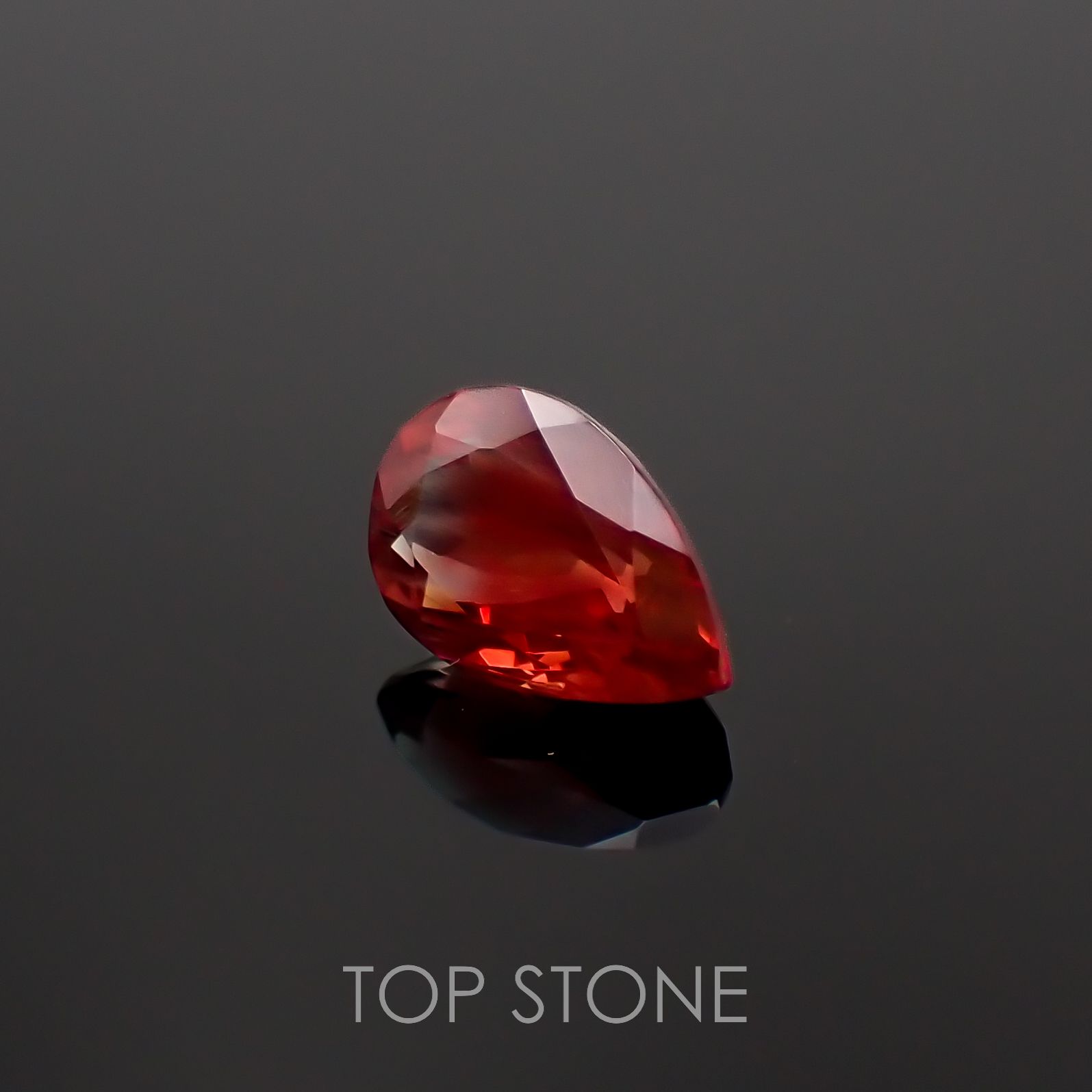 オレゴンサンストーン アメリカ・オレゴン州産 1.85ct[230119982]10.3x6.6mm前後