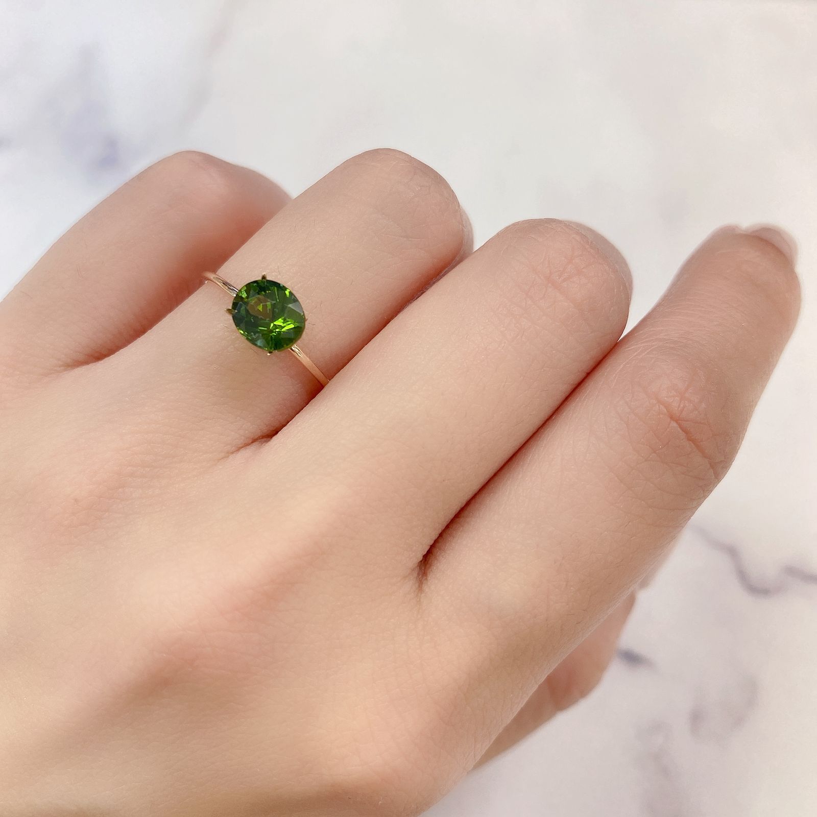 グリーンジルコン(宝石名ジルコン) スリランカ・カンボジア産 1.86ct 識別済[21038610]7.2×6.1mm前後