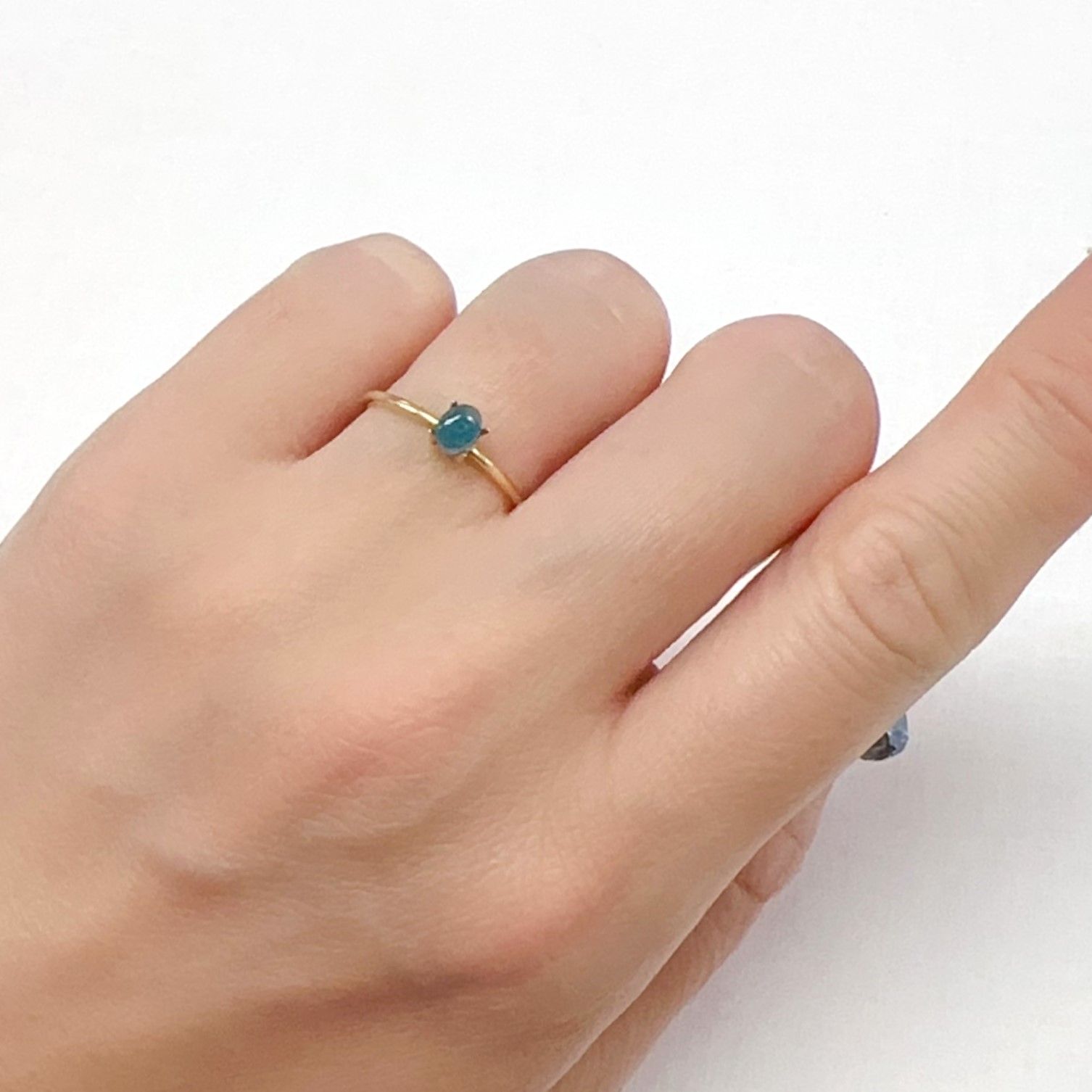 アウイナイト フルオレッセンス アフガニスタン産 0.18ct[240326763]4.6x3.4mm前後