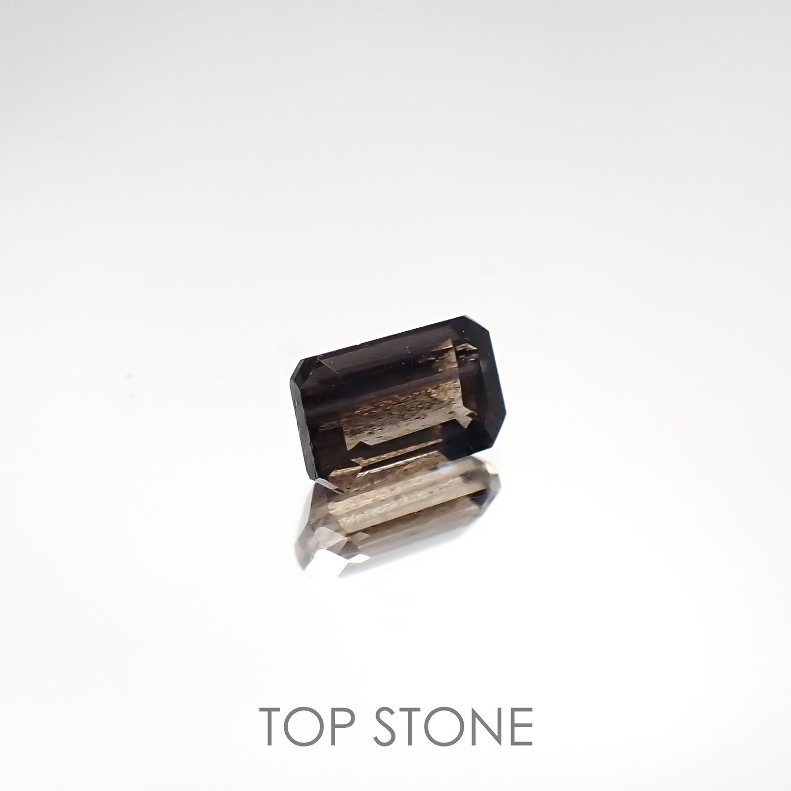 レインボースキャポライト ブラジル産 ルース 0.59ct[210711529]5.9×3.7mm前後