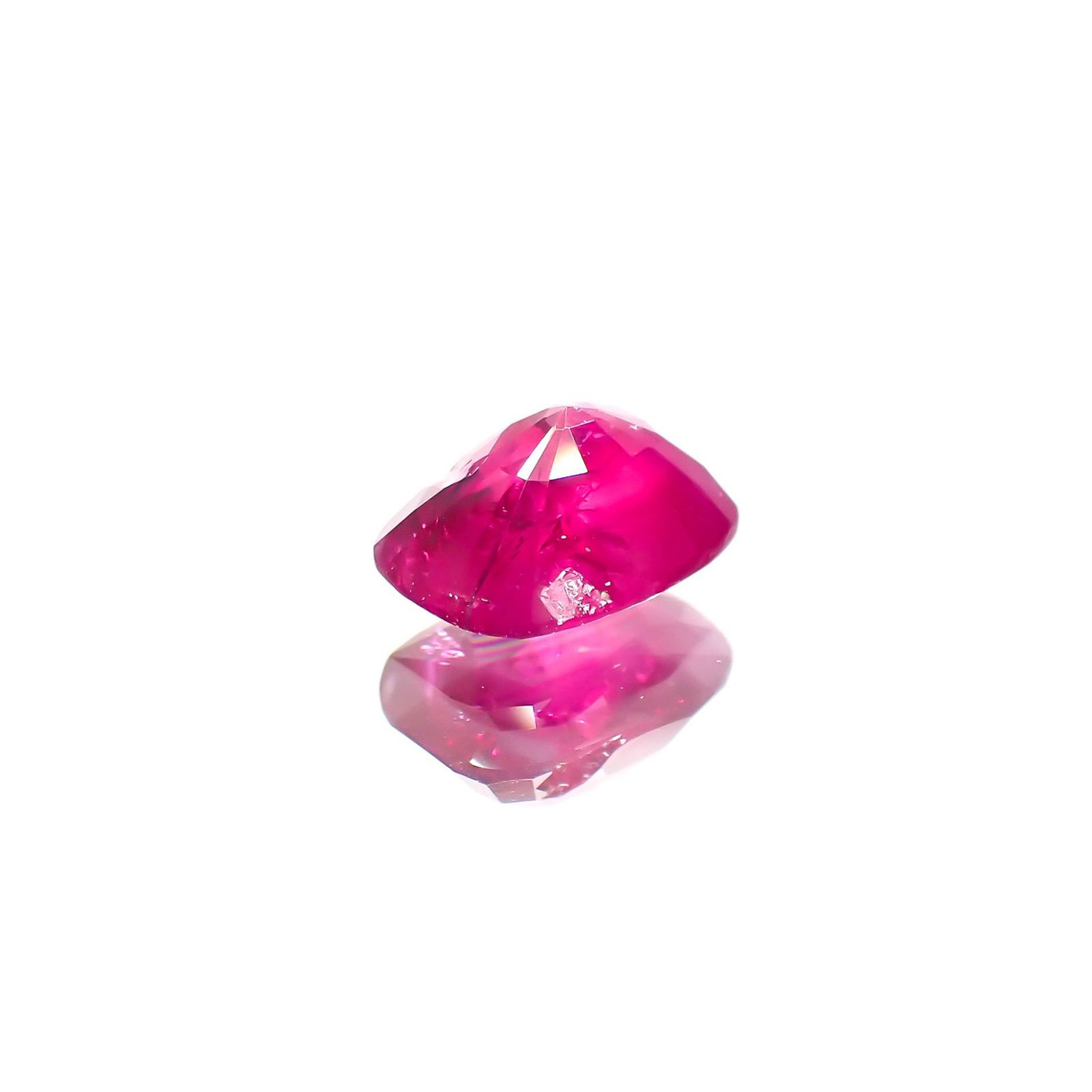 ルビー 非加熱(宝石名ルビー) ミャンマー産 GIA鑑付 1.07ct / 6.7x5.1mm前後 [20073766]