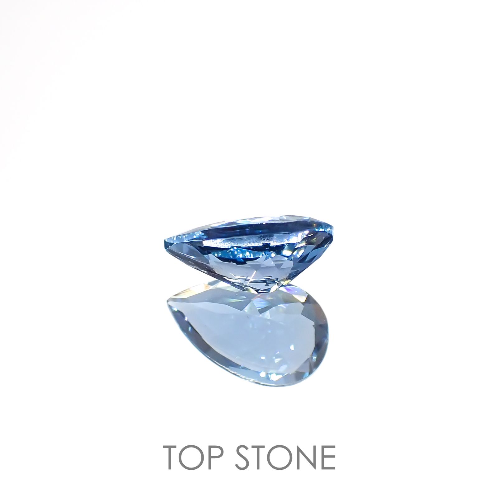 アクアマリン(宝石名アクアマリン)ナイジェリア産 0.76ct 識別済[220817383]8.1x5.1mm前後