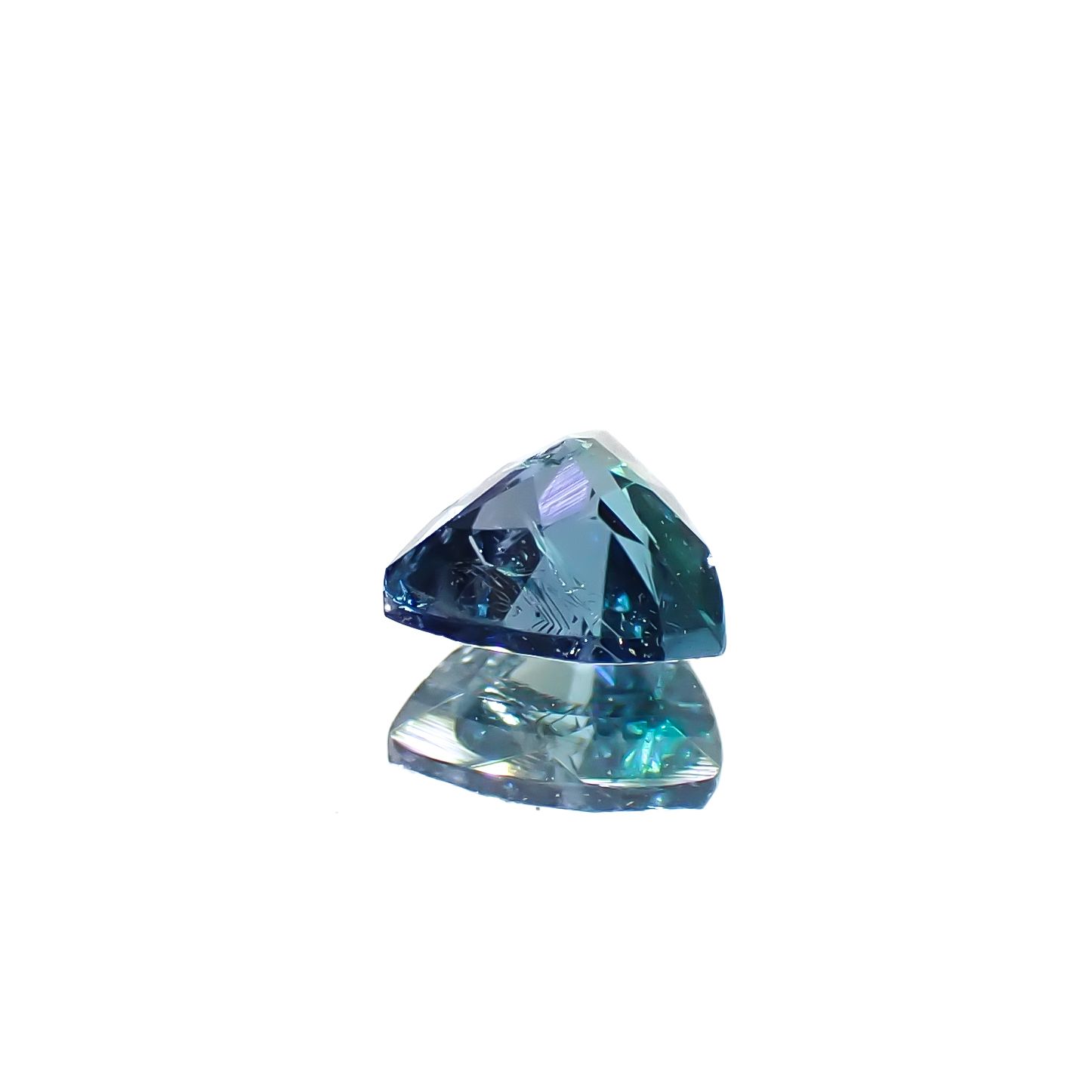 ブルーコーネルピン(宝石名ブルー・コーネルピン)タンザニア産 0.19ct 識別済[240527688]3.7x3.7mm前後